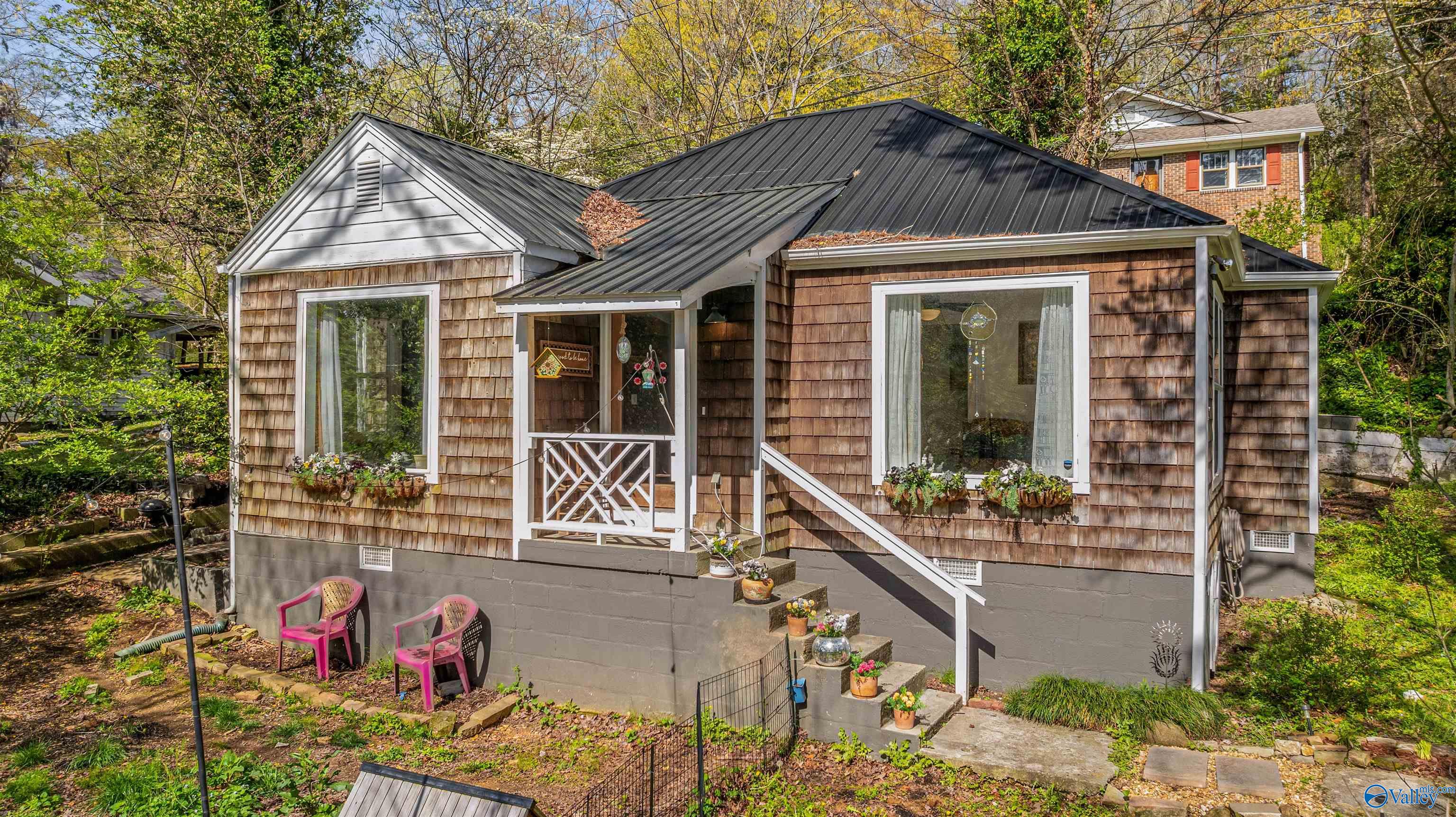 102 Rainbow Drive SW