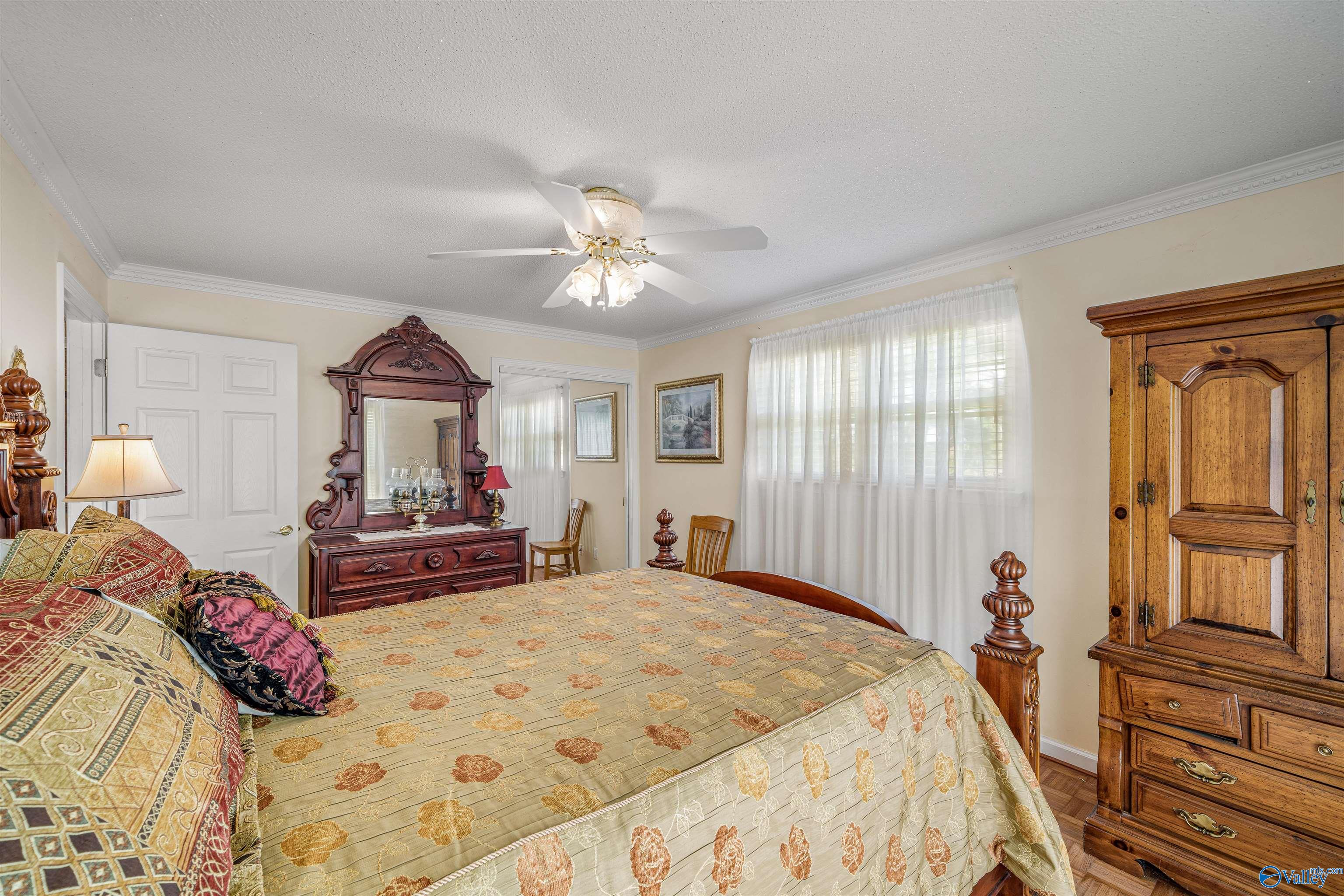 2295 Bellview Road