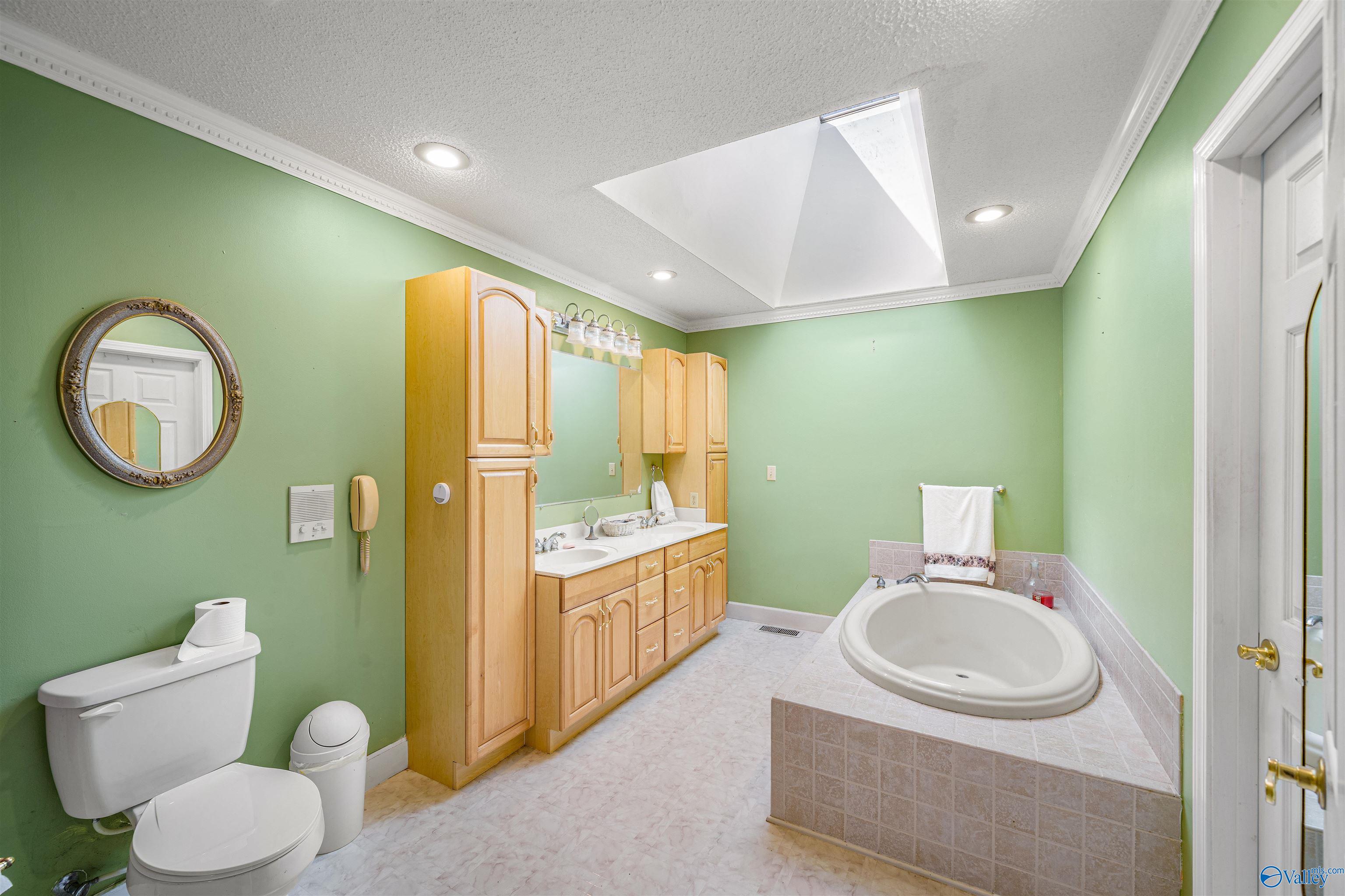 2295 Bellview Road