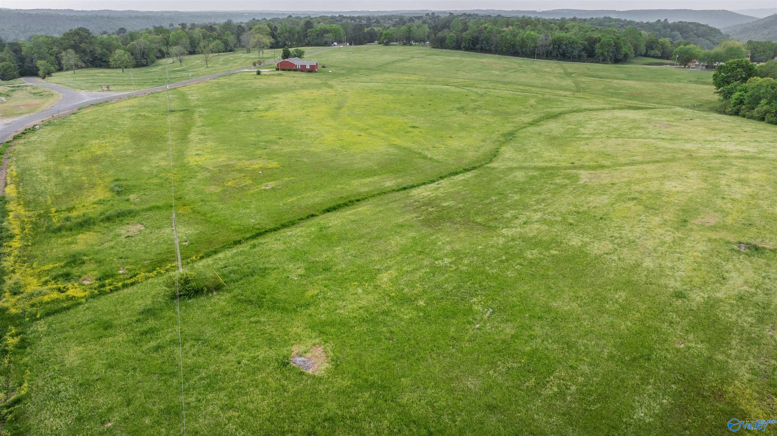 16 acres +/- County Road 152