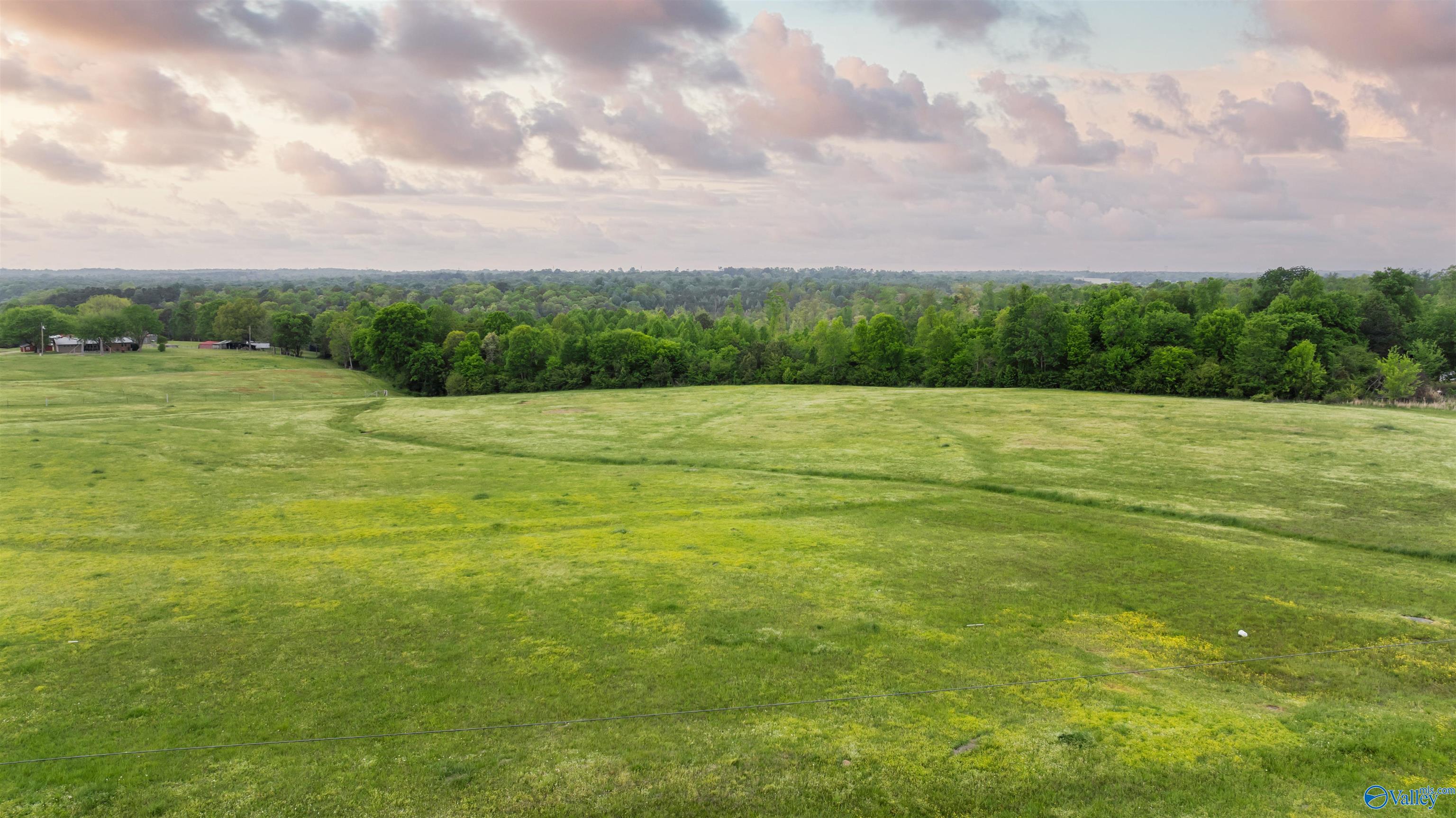 16 acres +/- County Road 152