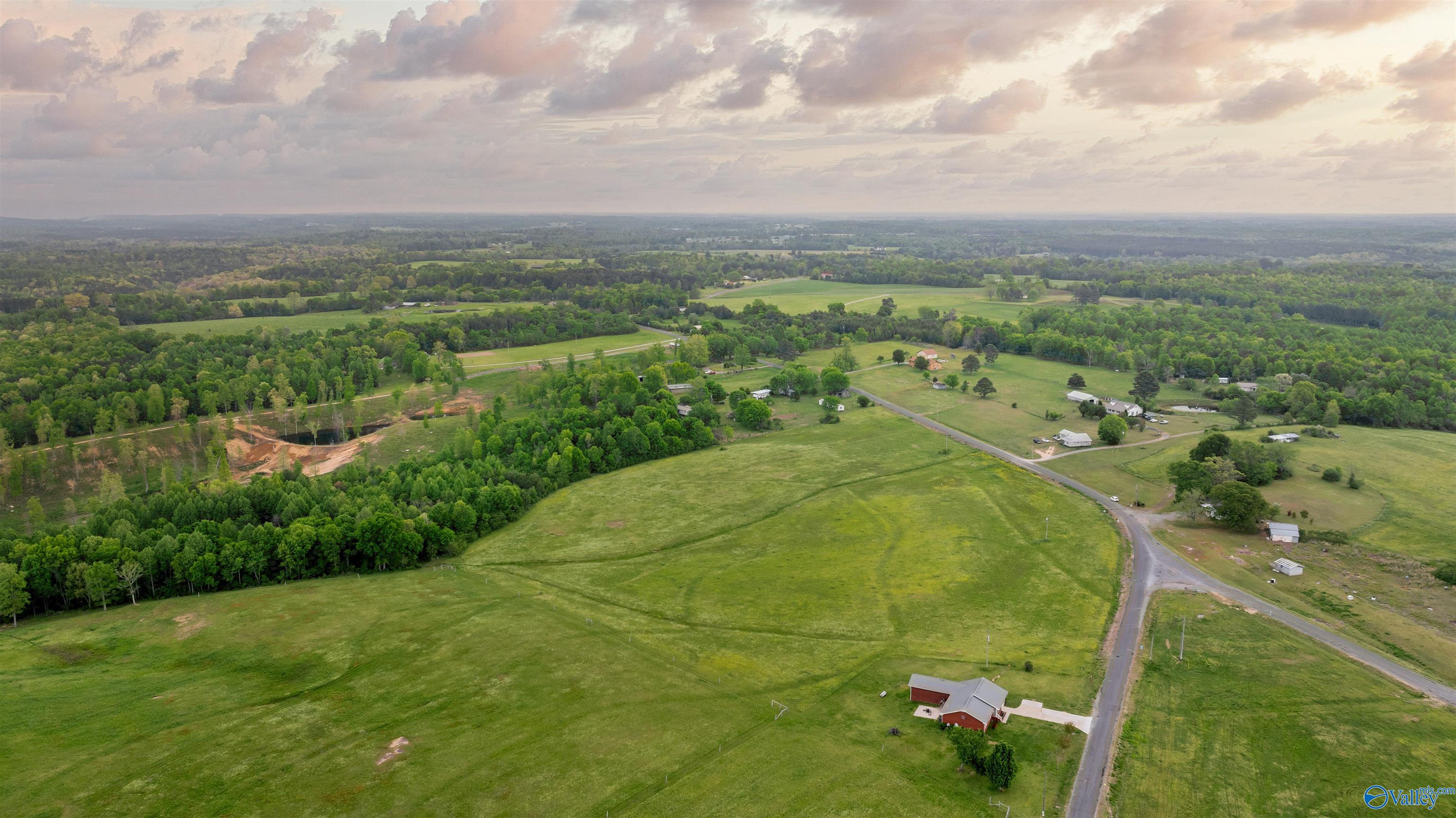 16 acres +/- County Road 152