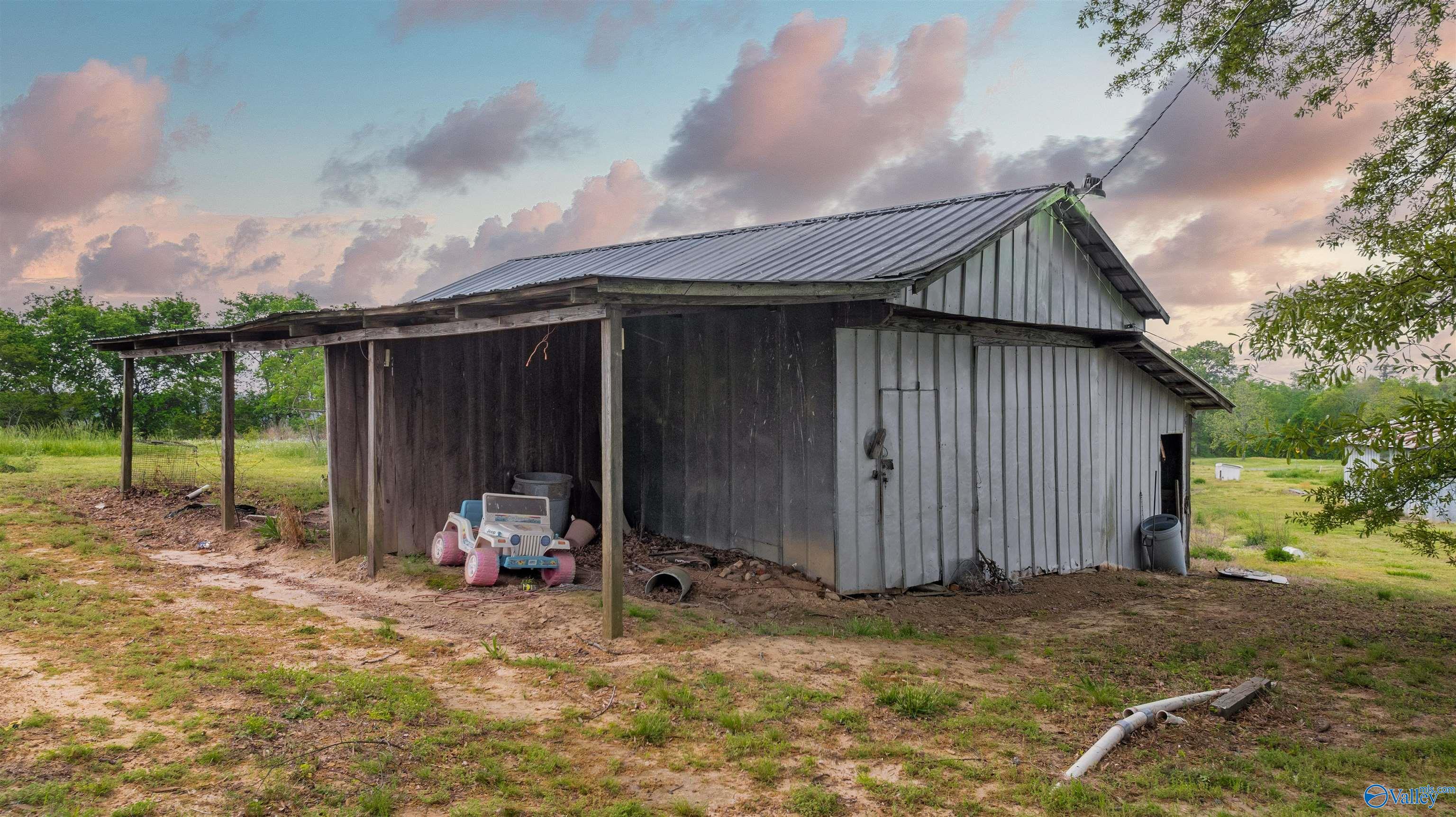 586 E County Road 152