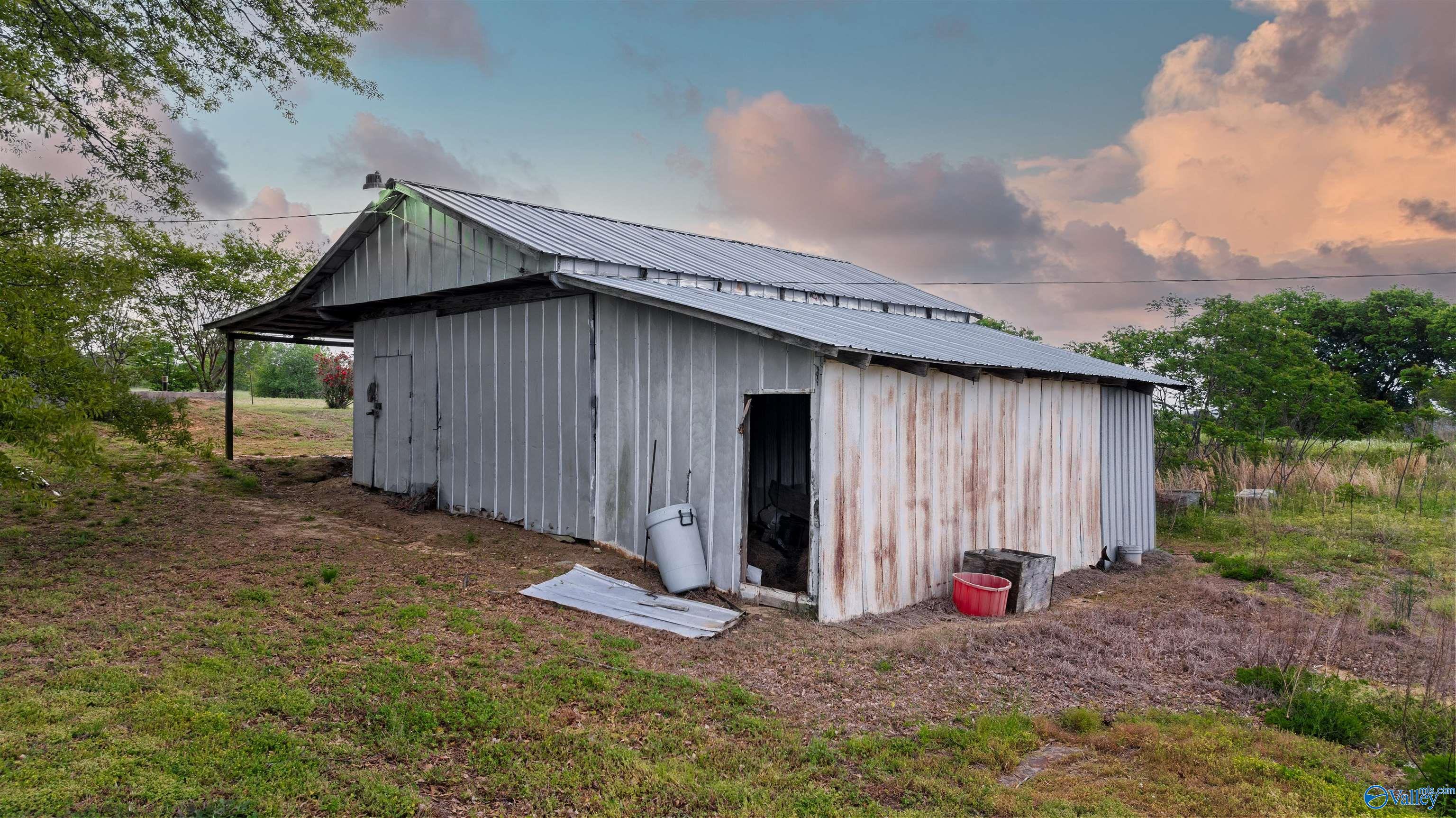 586 E County Road 152