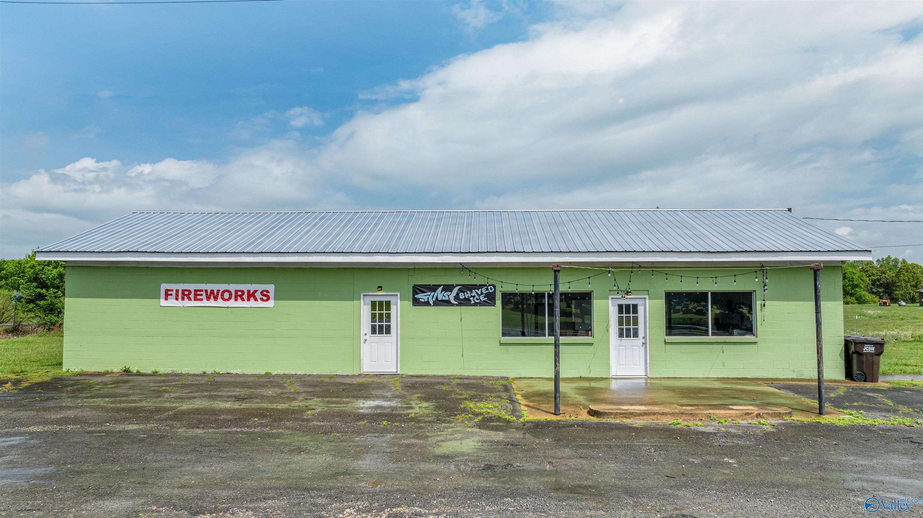 7305 Highway 71