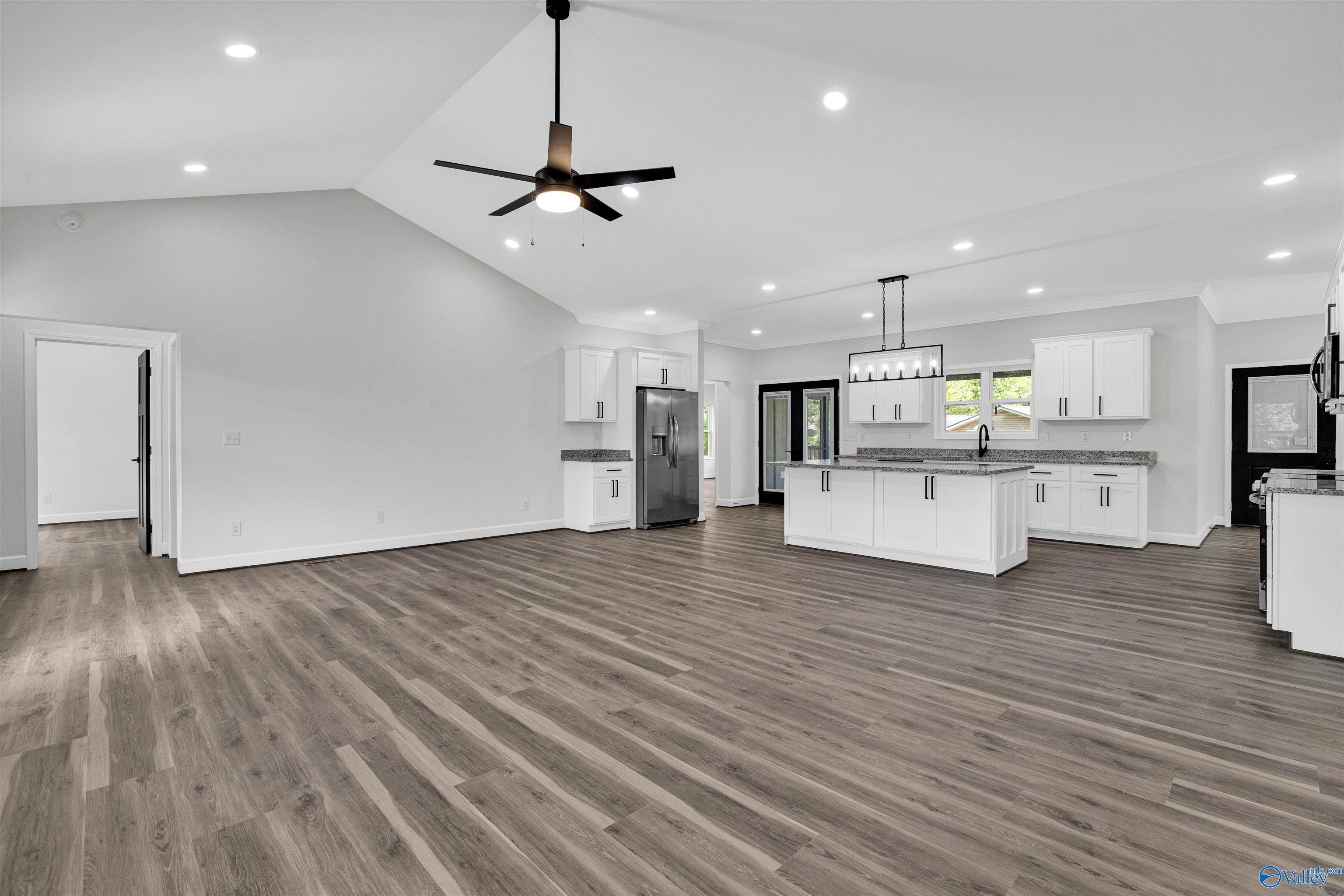 1209 Fairway Road NW