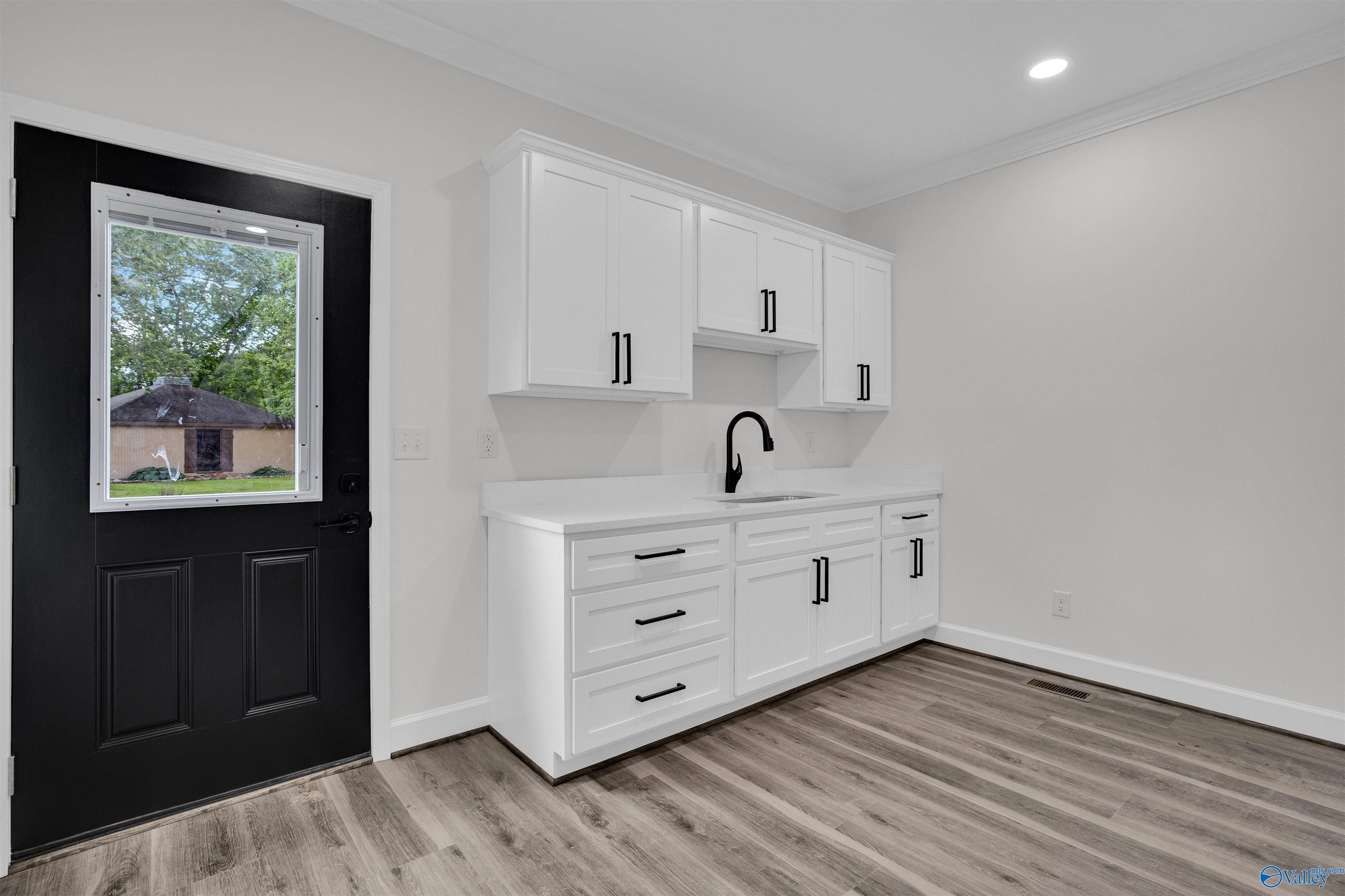 1209 Fairway Road NW