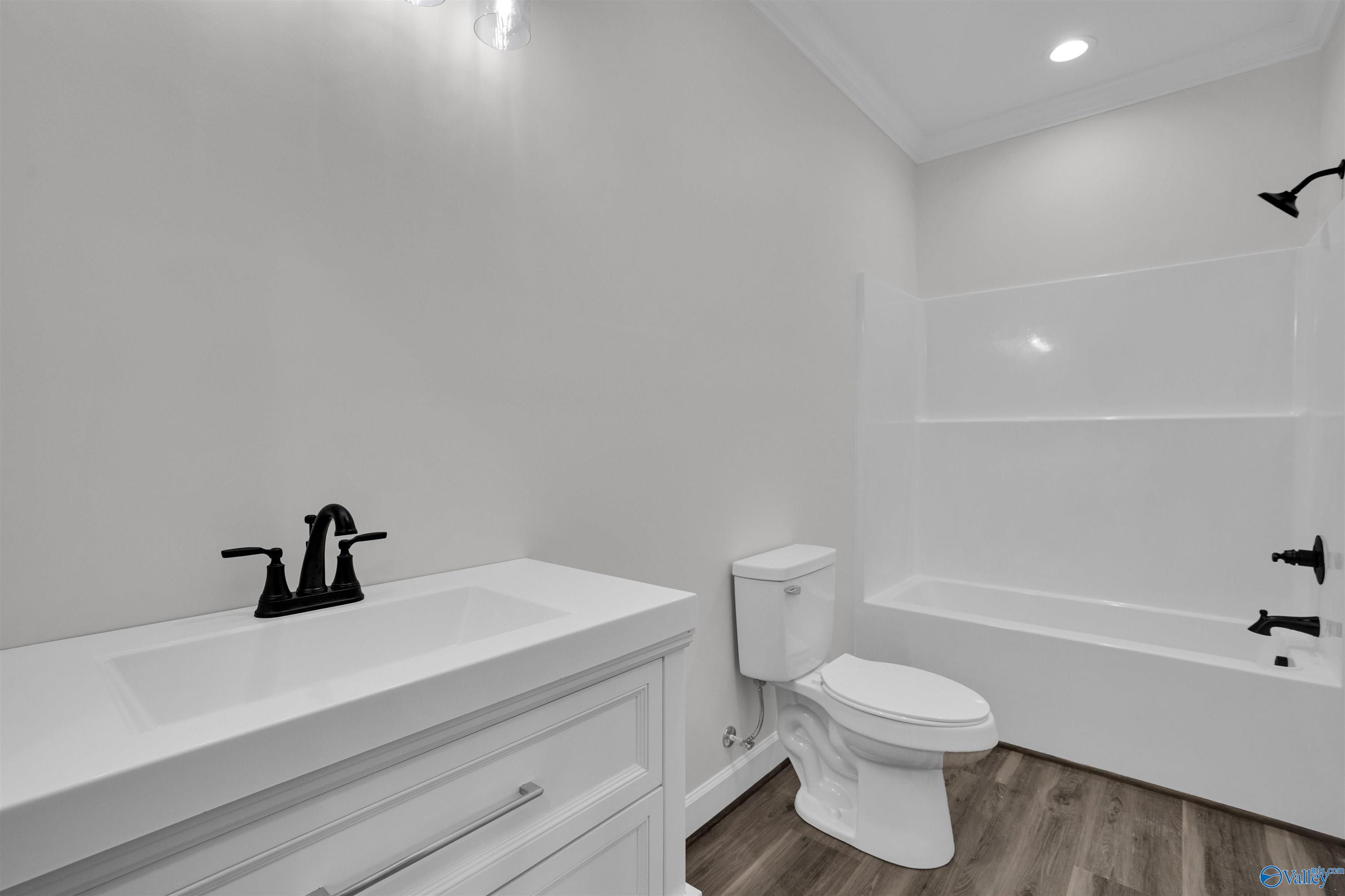 1209 Fairway Road NW