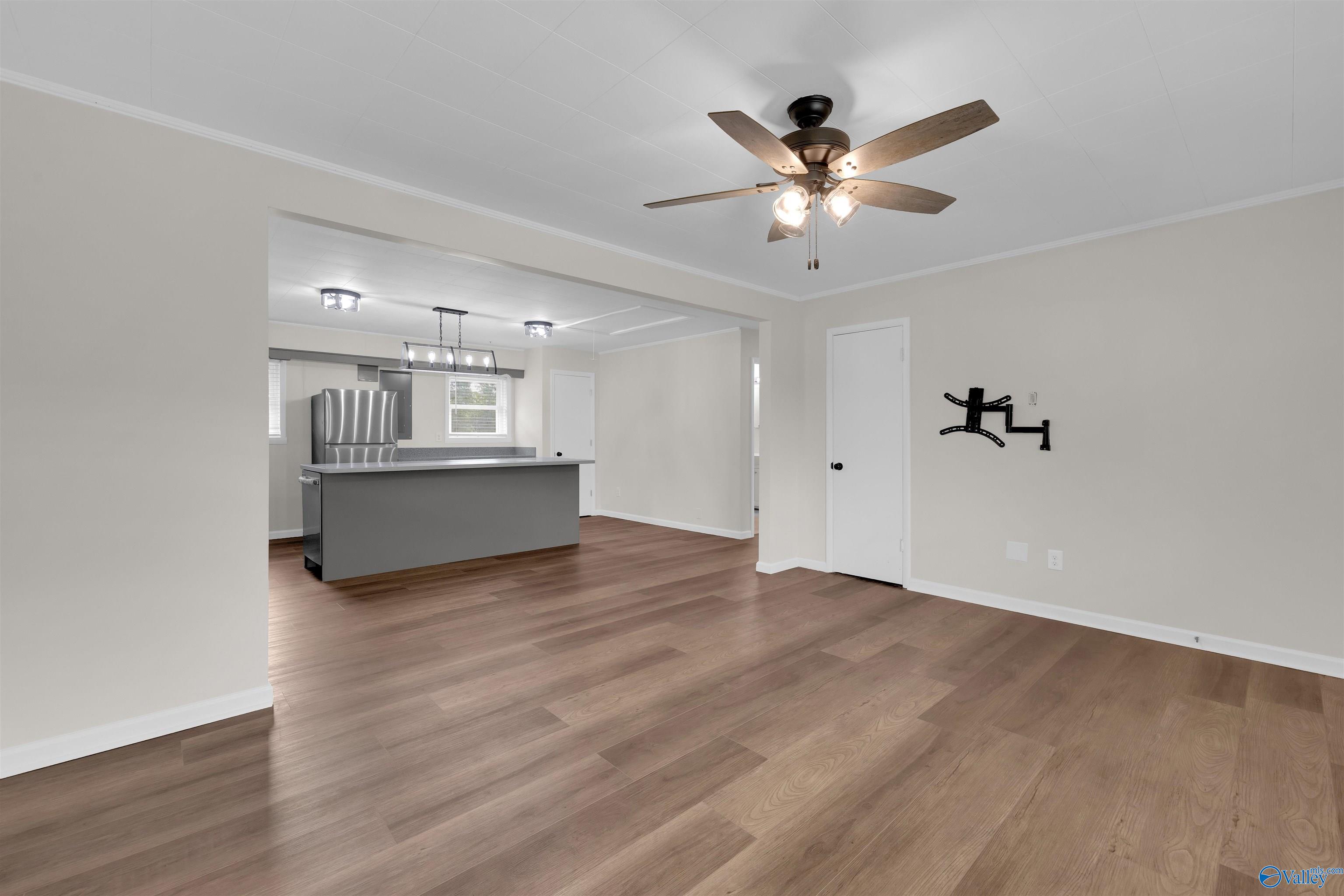 353 County Road 272