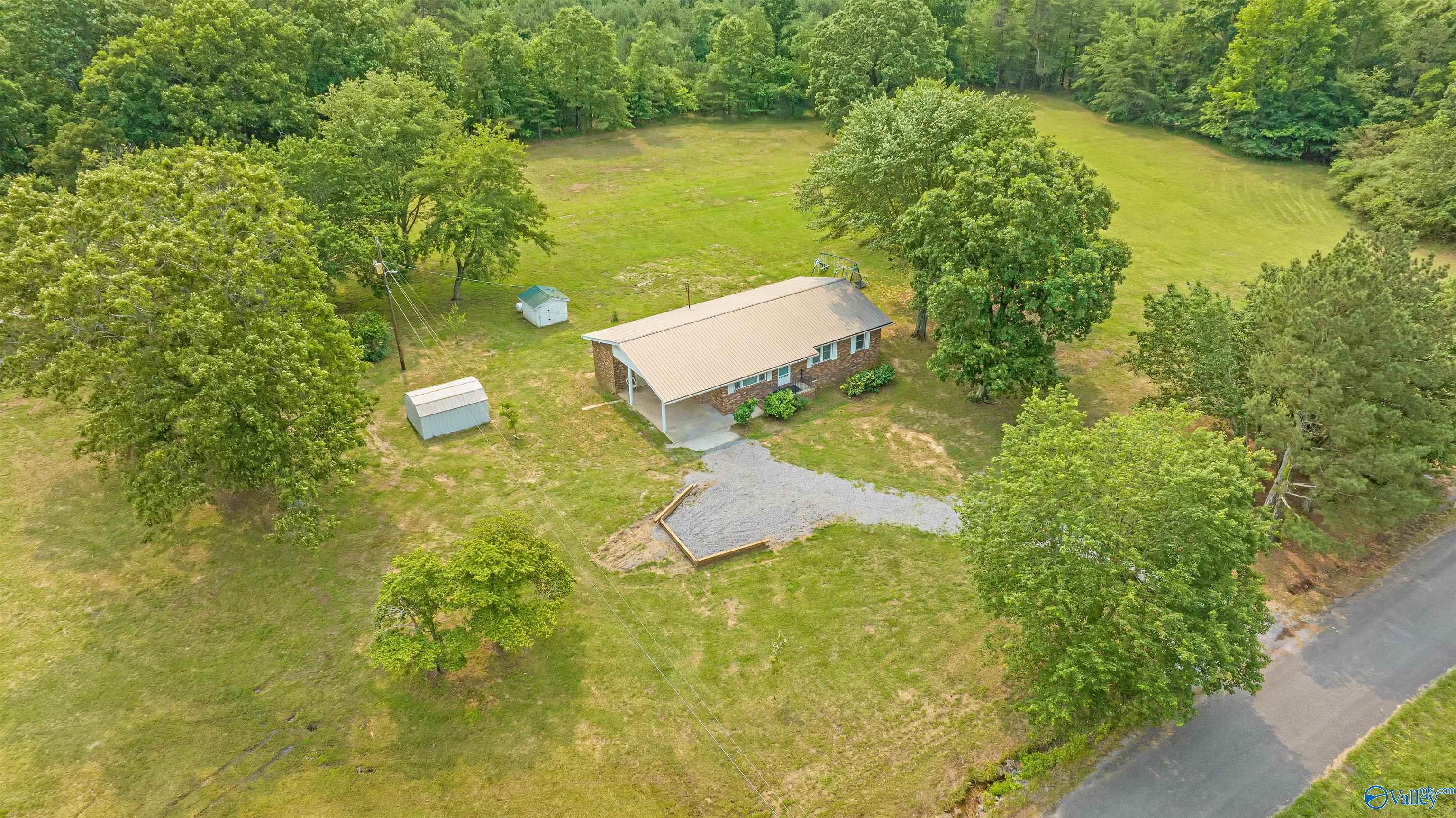 353 County Road 272