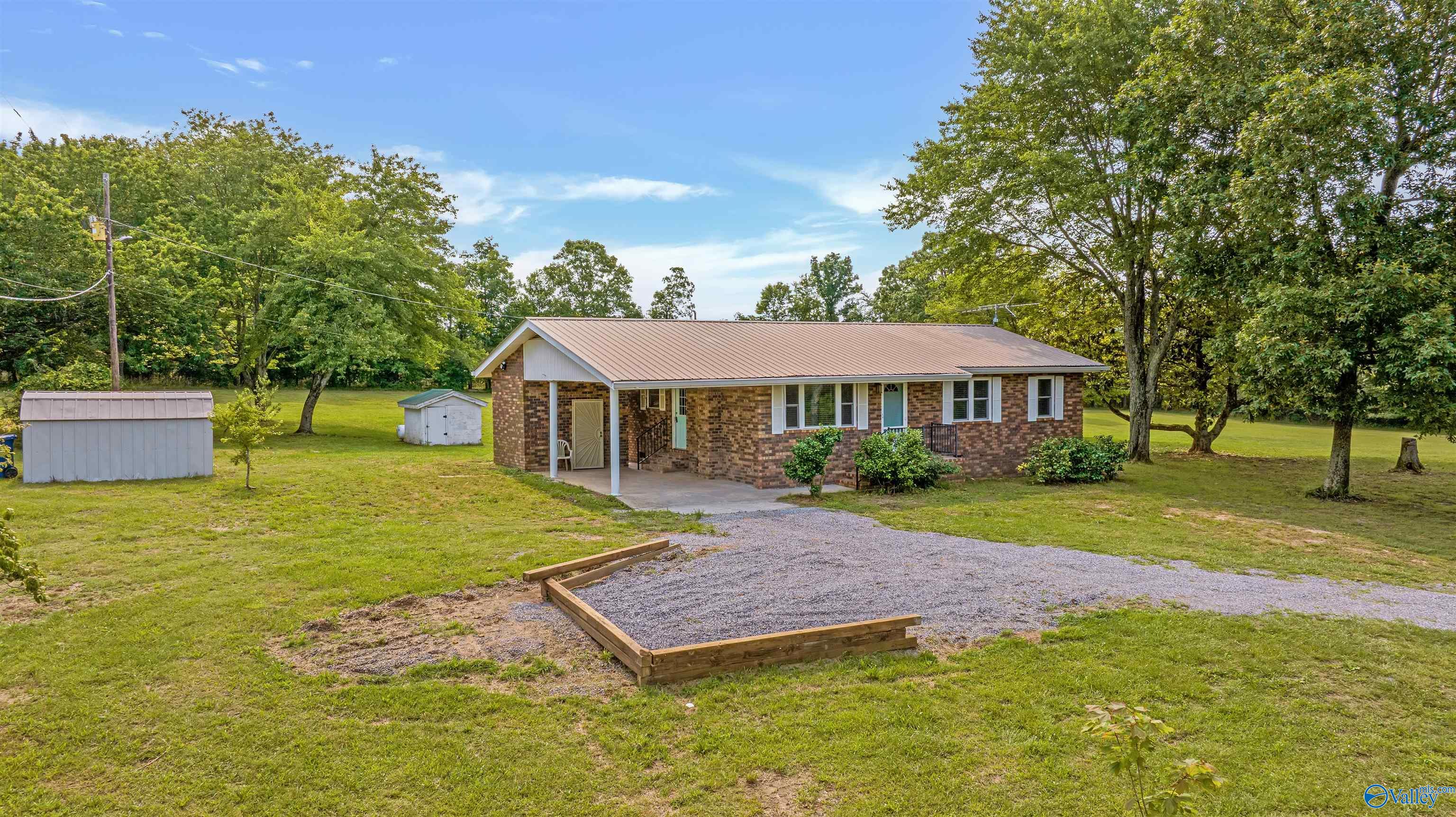 353 County Road 272