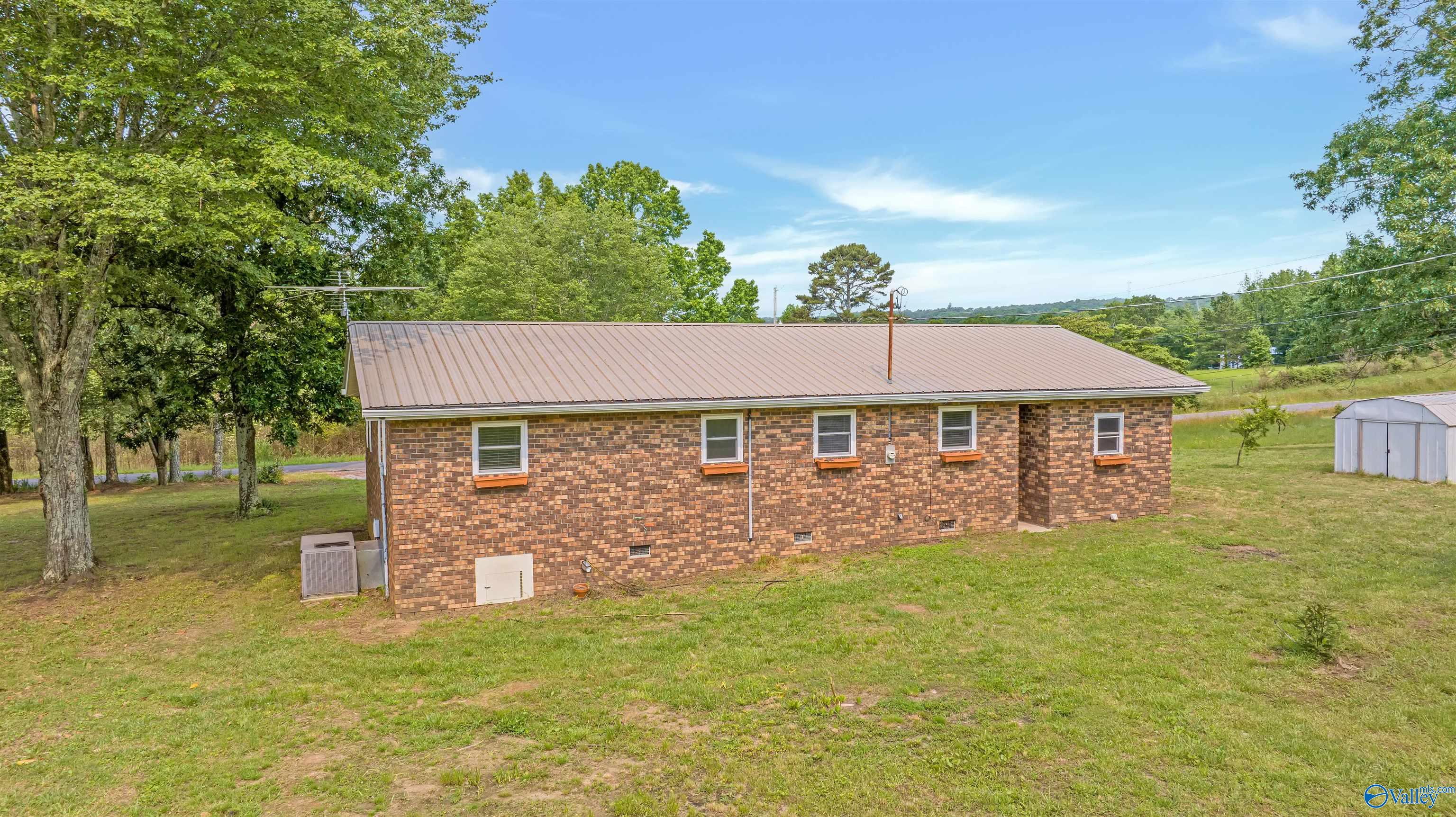 353 County Road 272