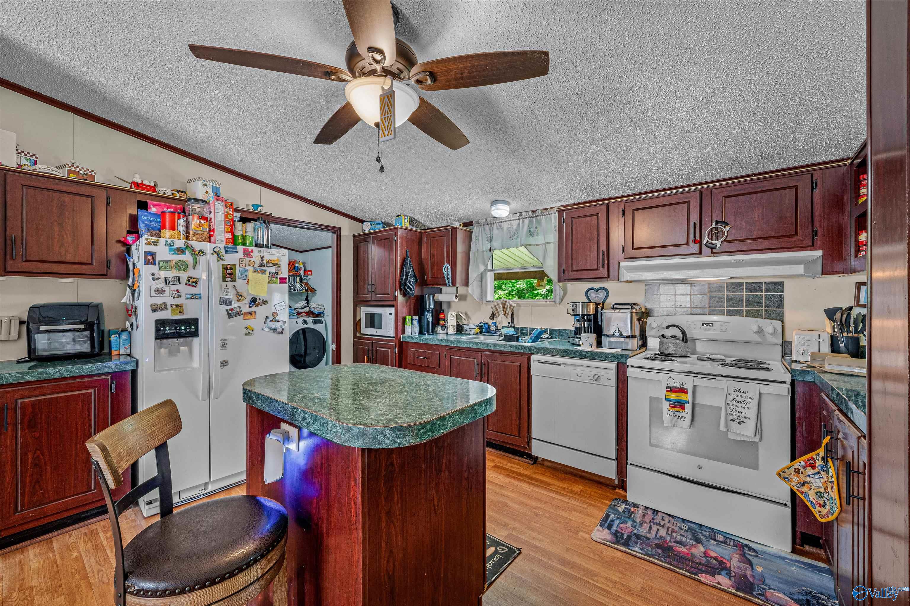 154 Creekside Drive