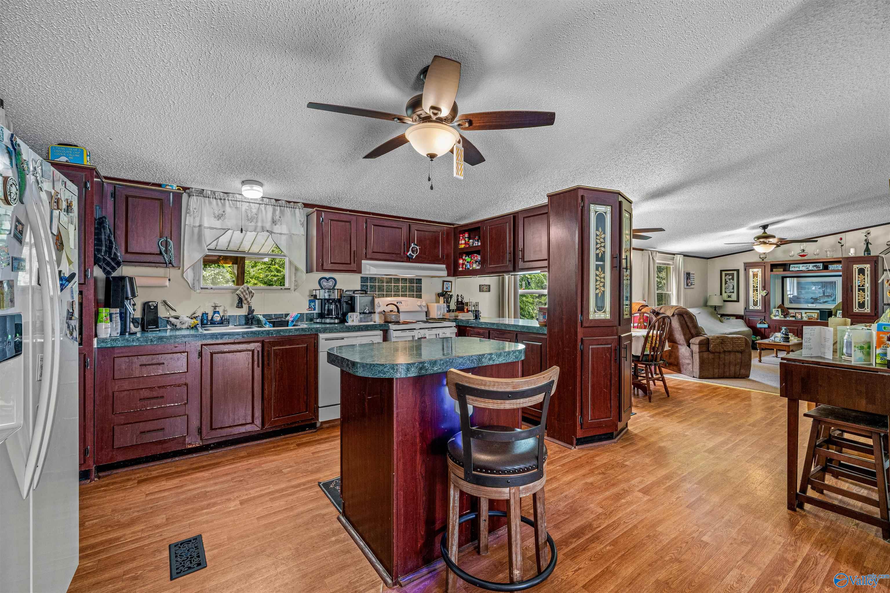 154 Creekside Drive