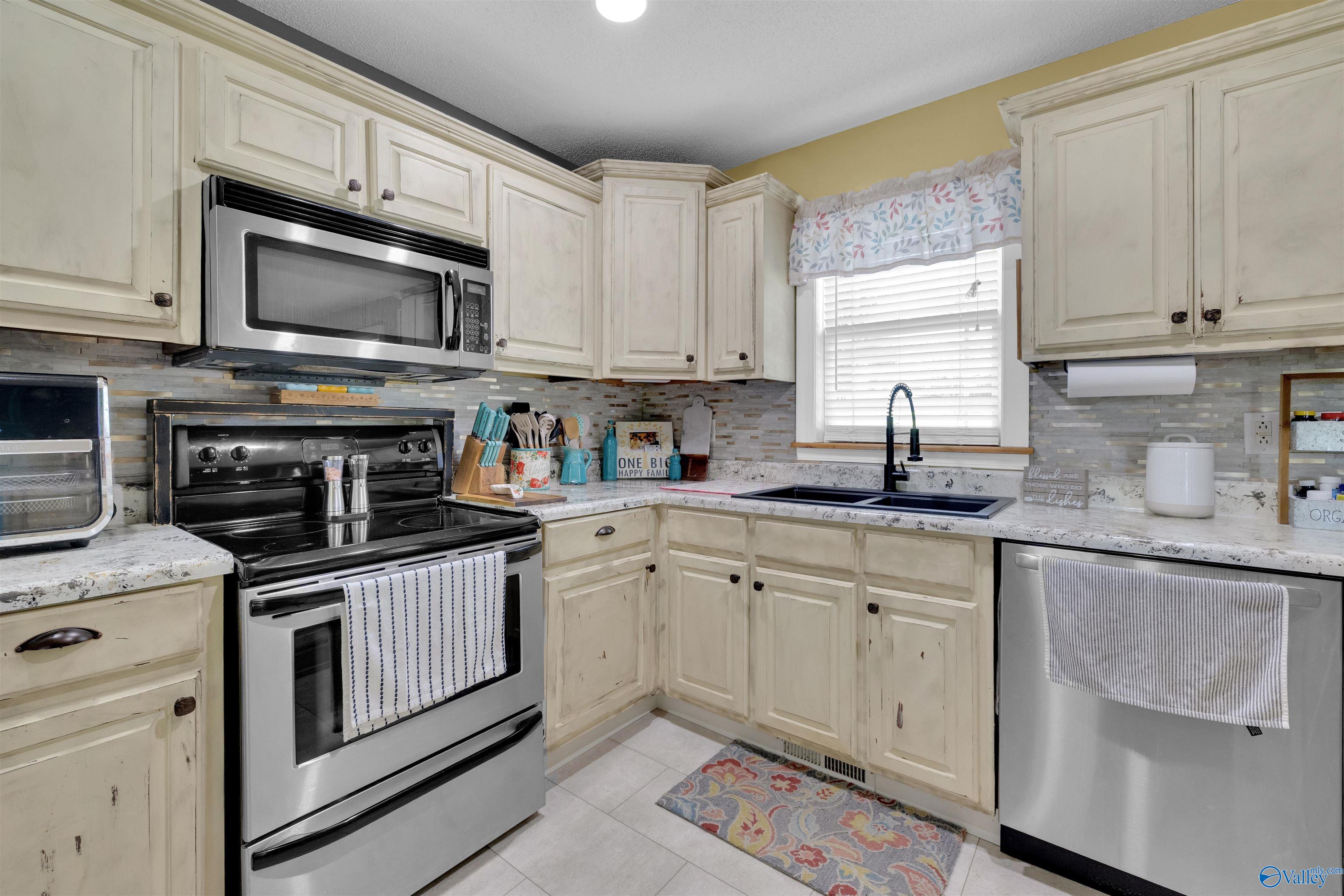 937 E Fruit Farm Road