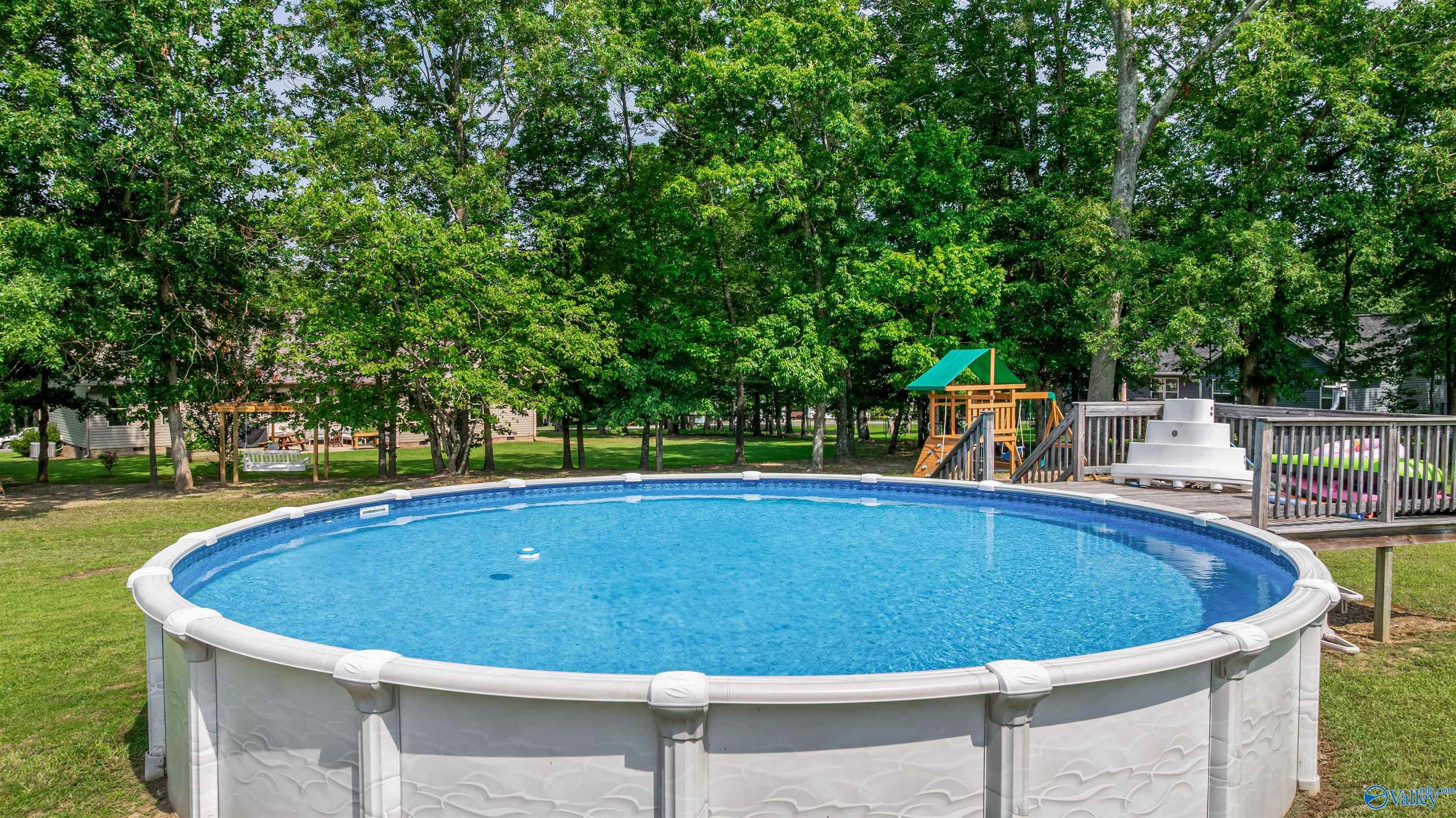 30 Michael Circle NE