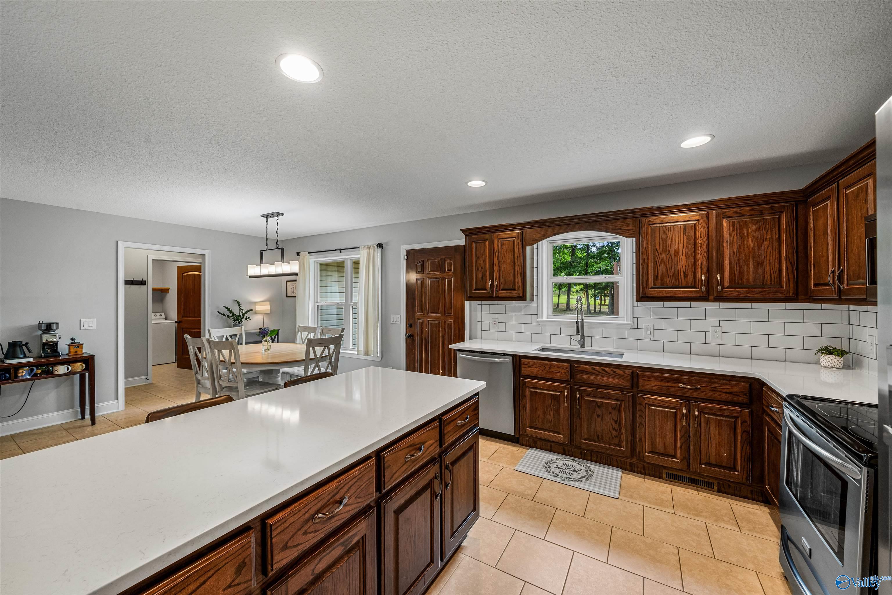 30 Michael Circle NE