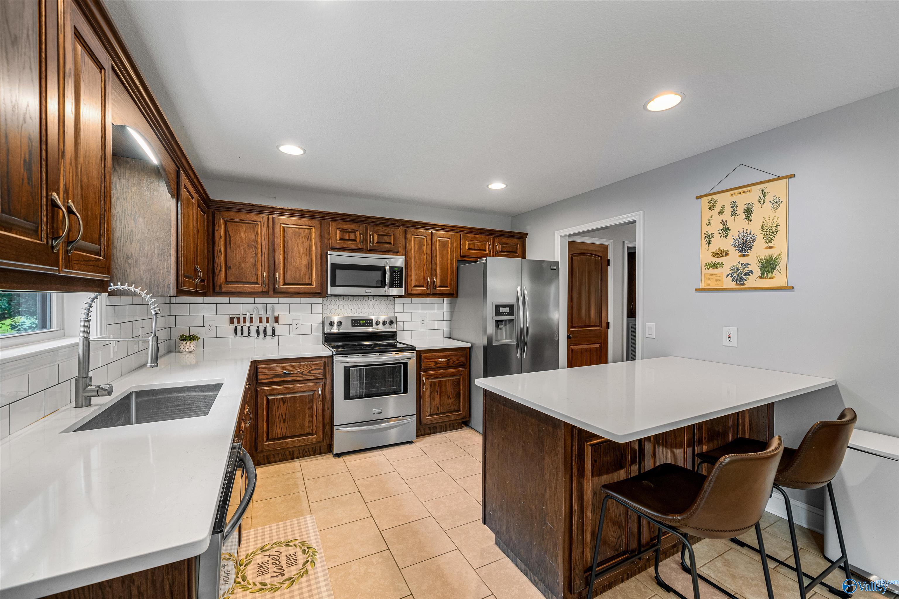 30 Michael Circle NE