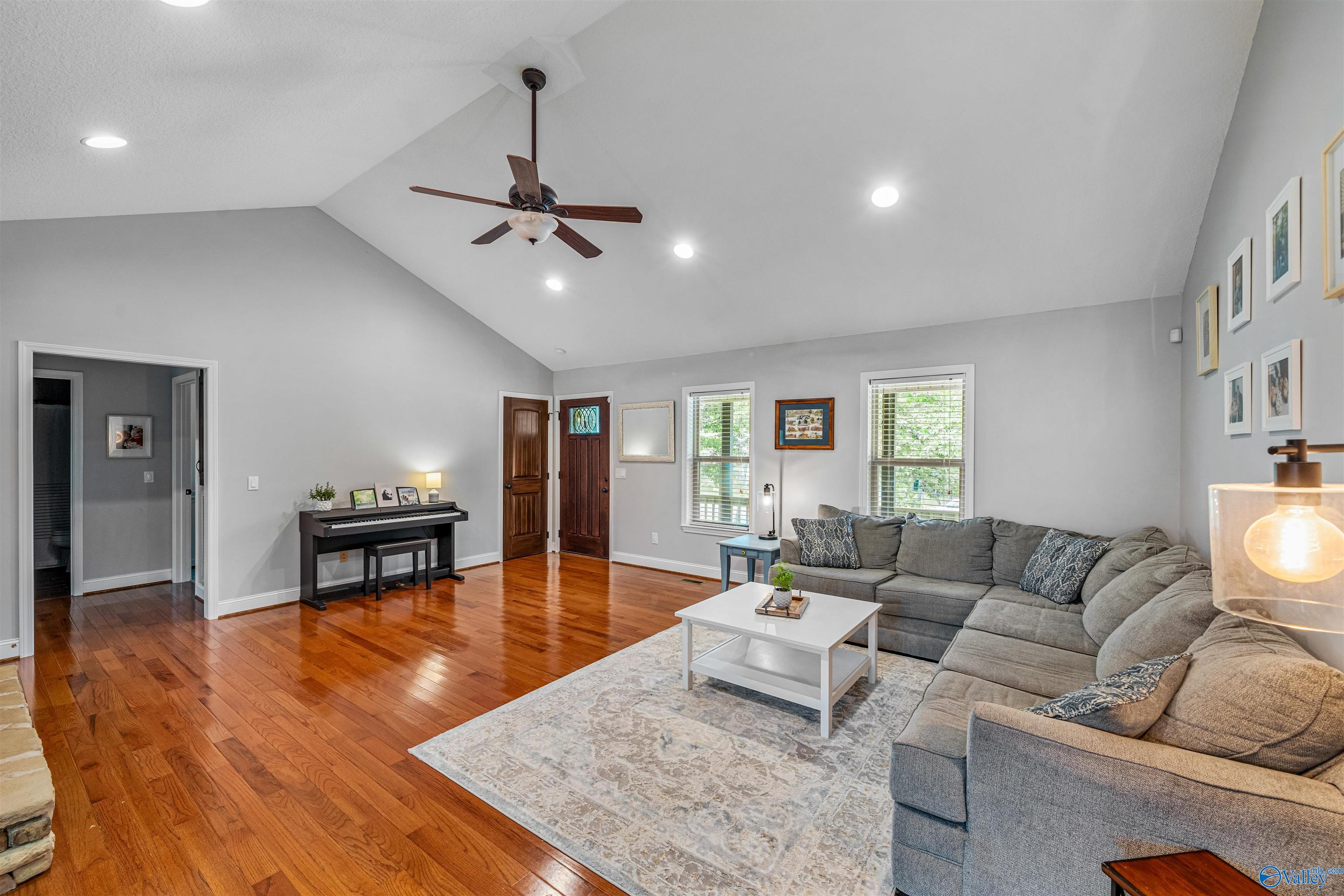 30 Michael Circle NE