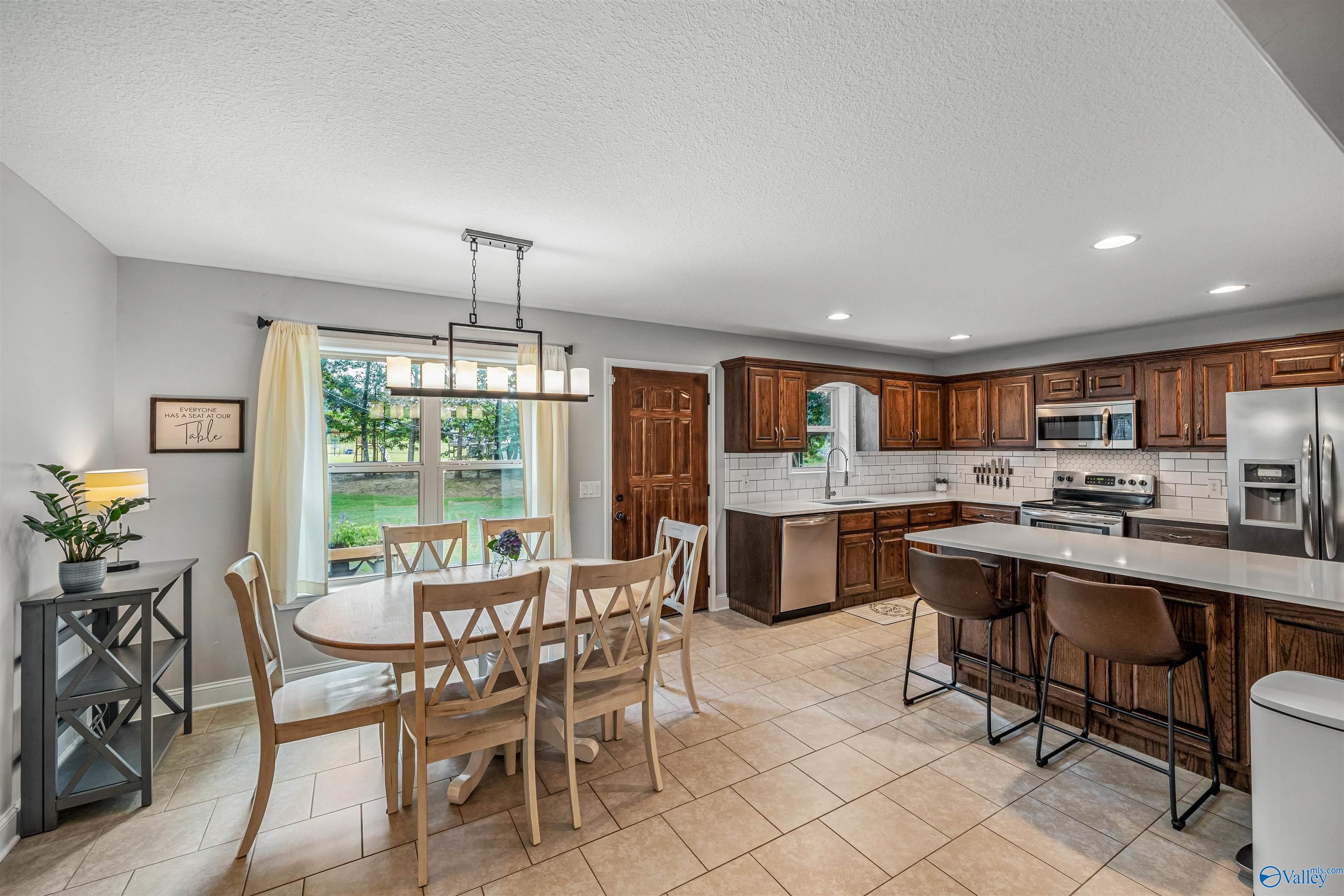 30 Michael Circle NE