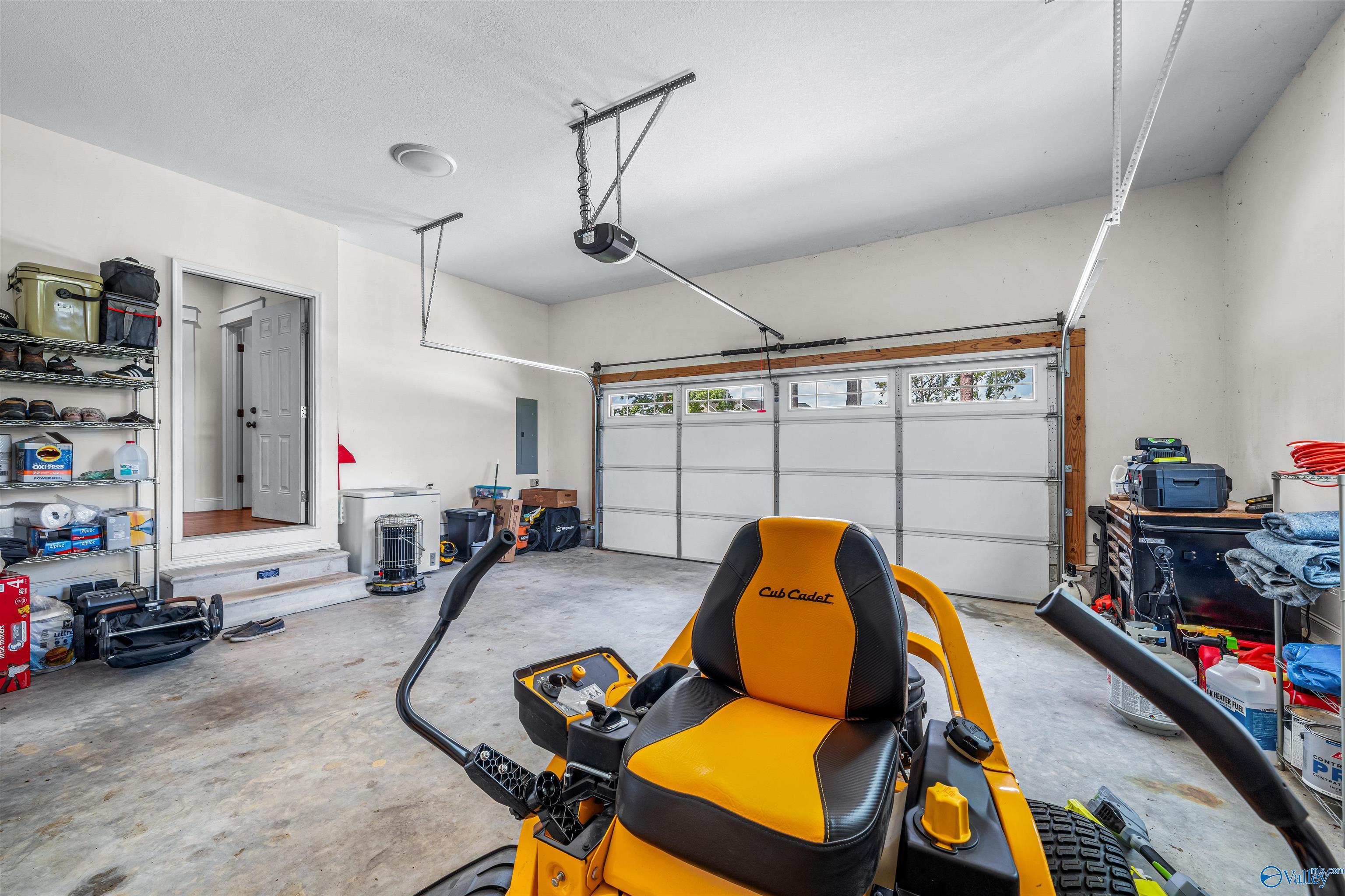 231 Hale Lane