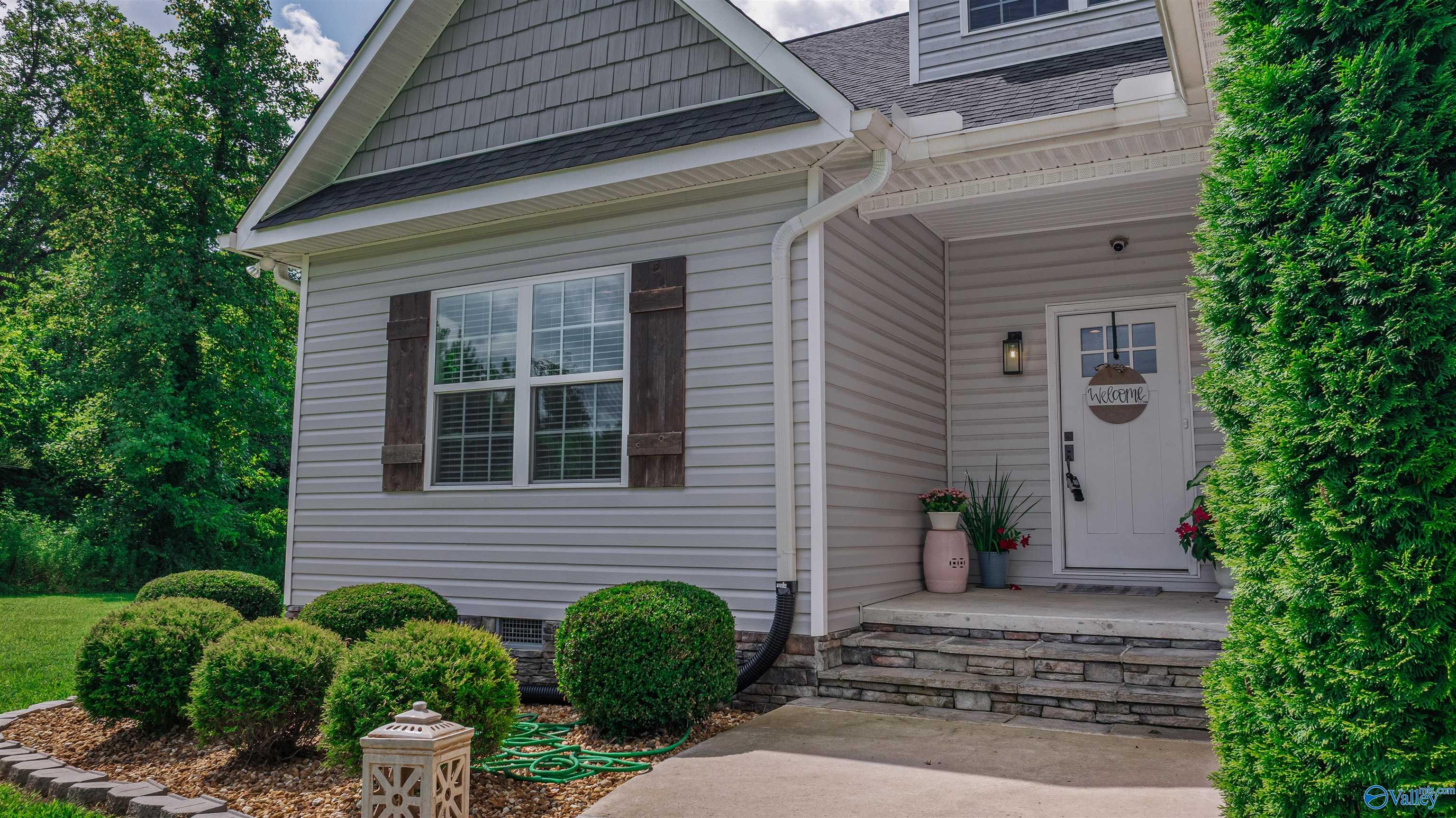231 Hale Lane