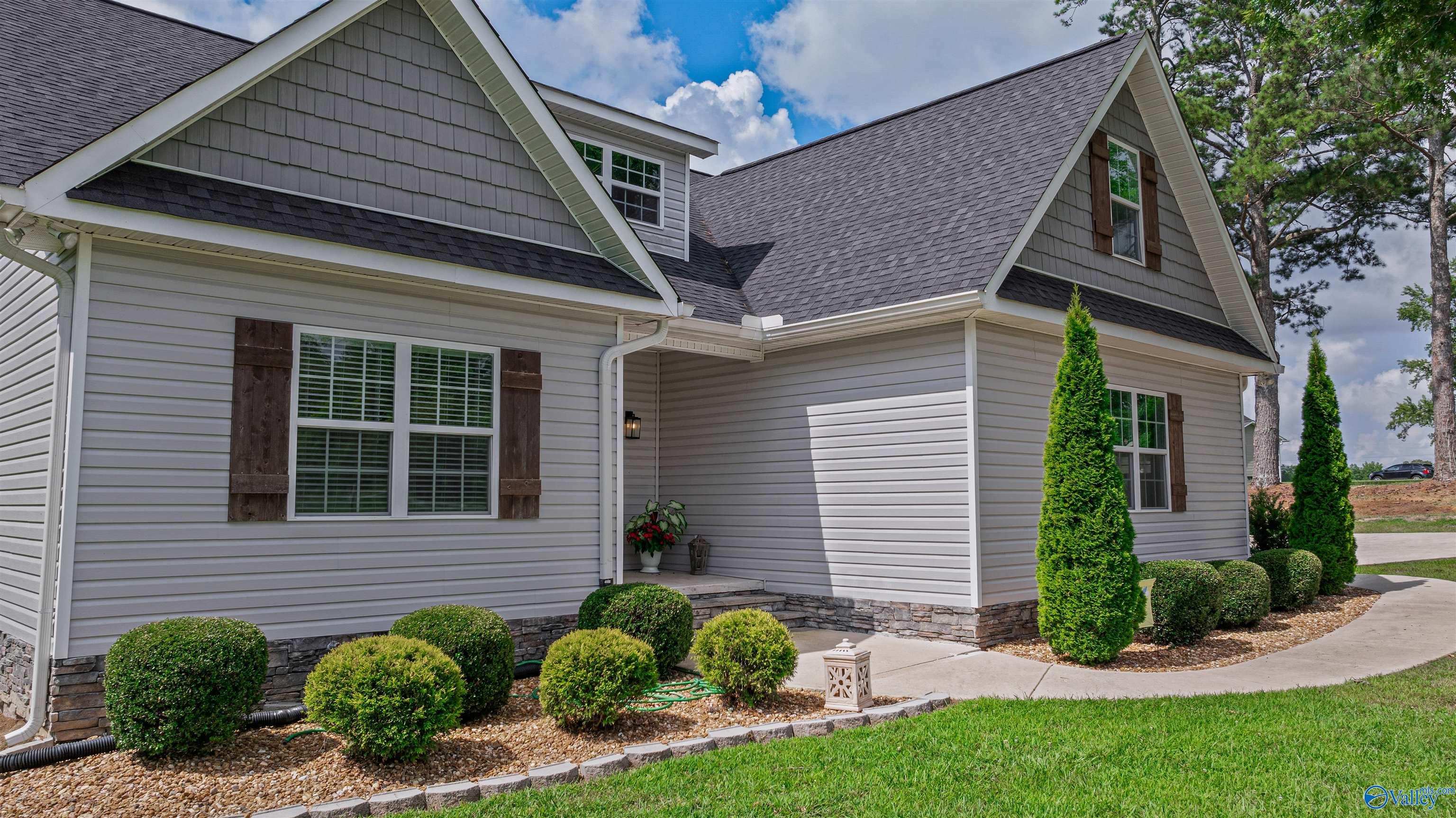 231 Hale Lane