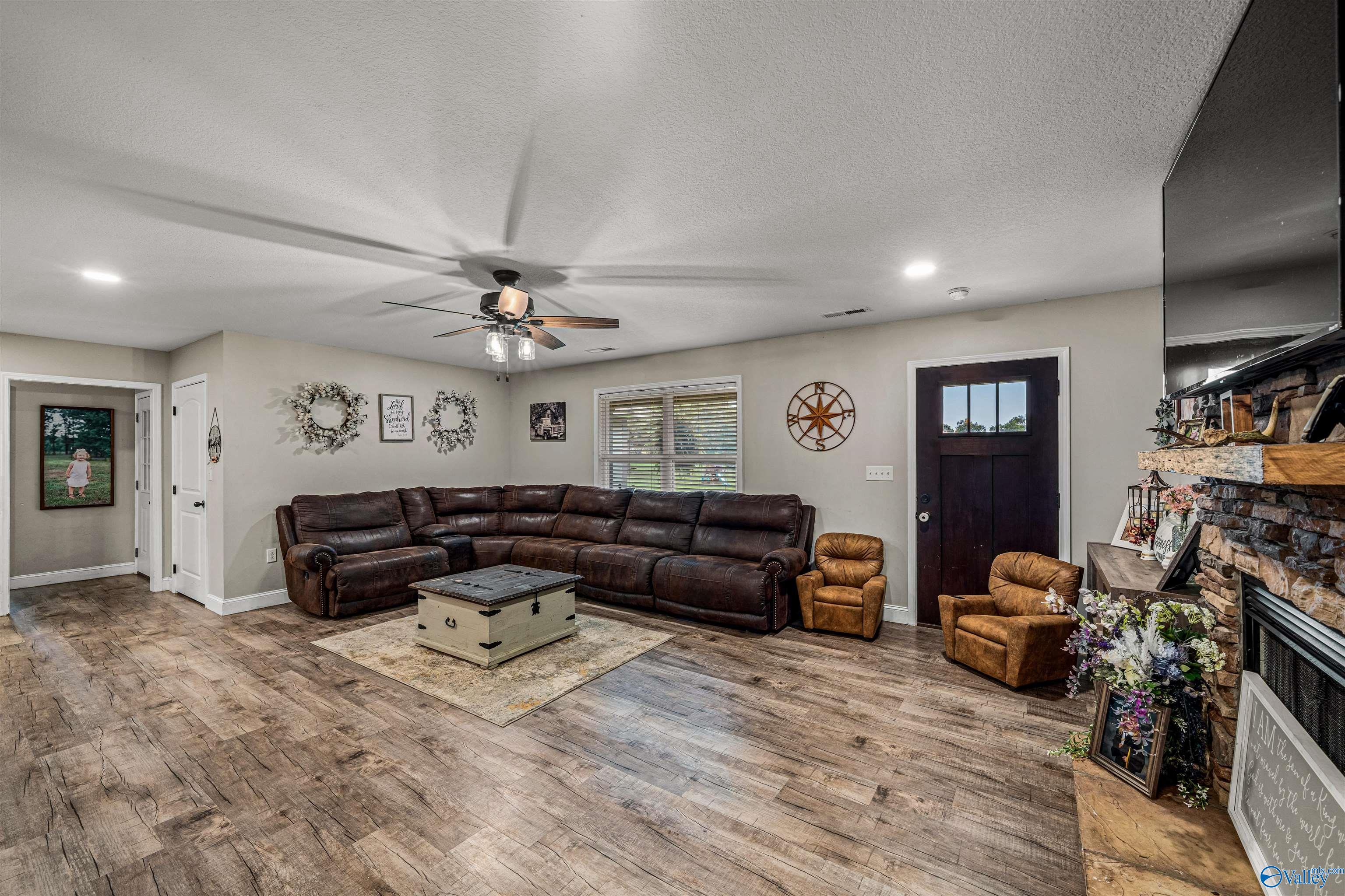 370 Valhalla Road