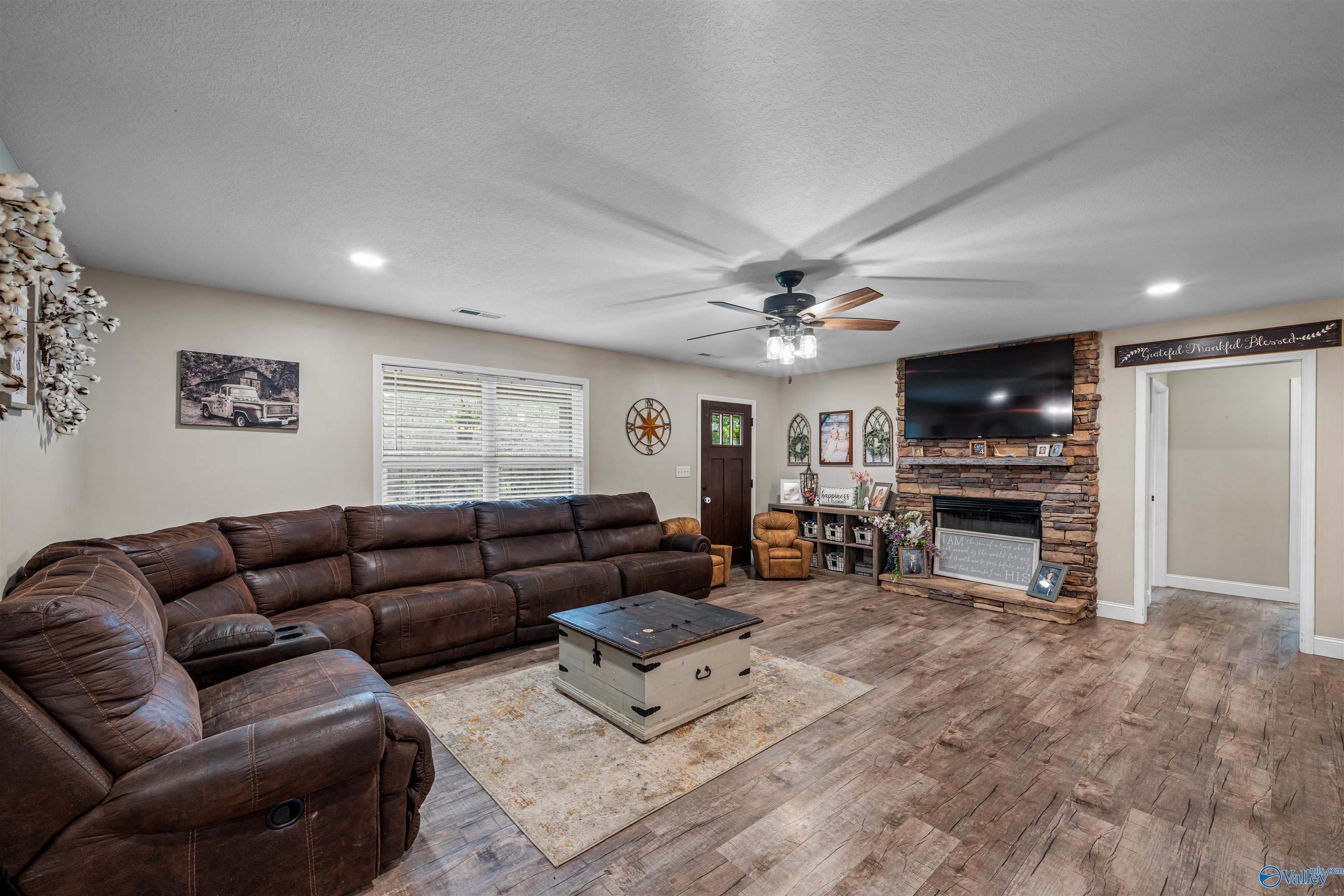 370 Valhalla Road