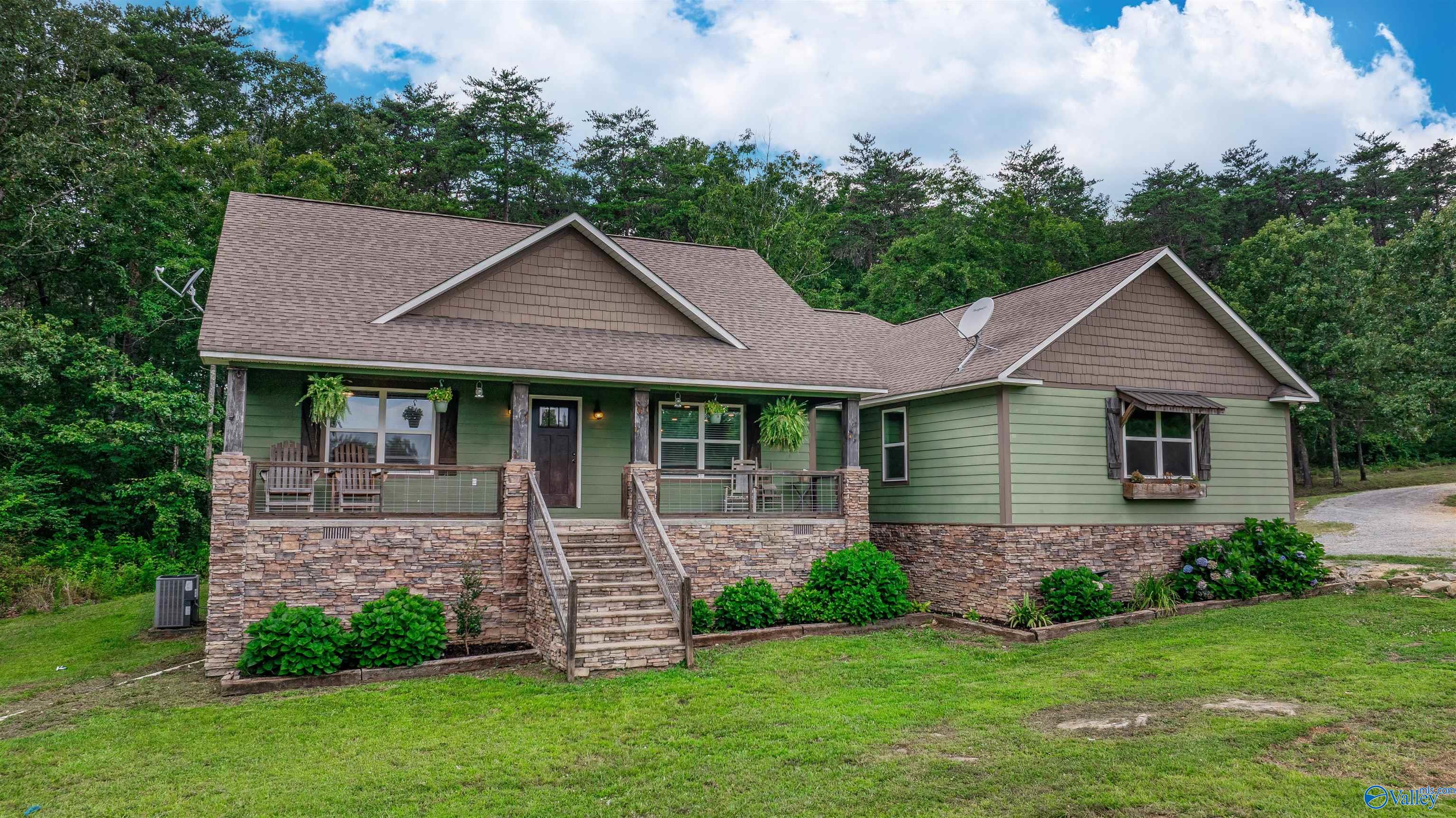 370 Valhalla Road