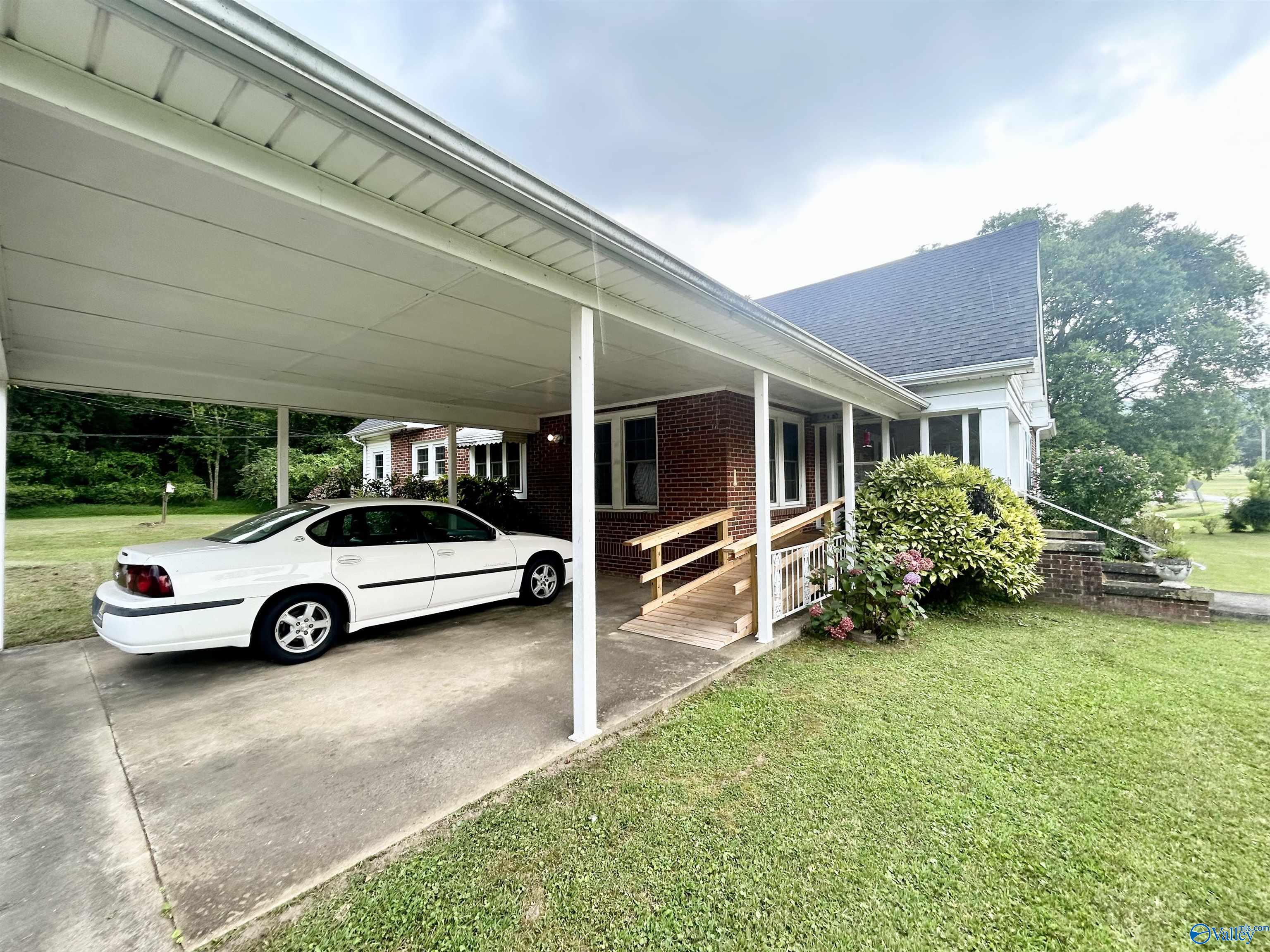 208 County Road 81