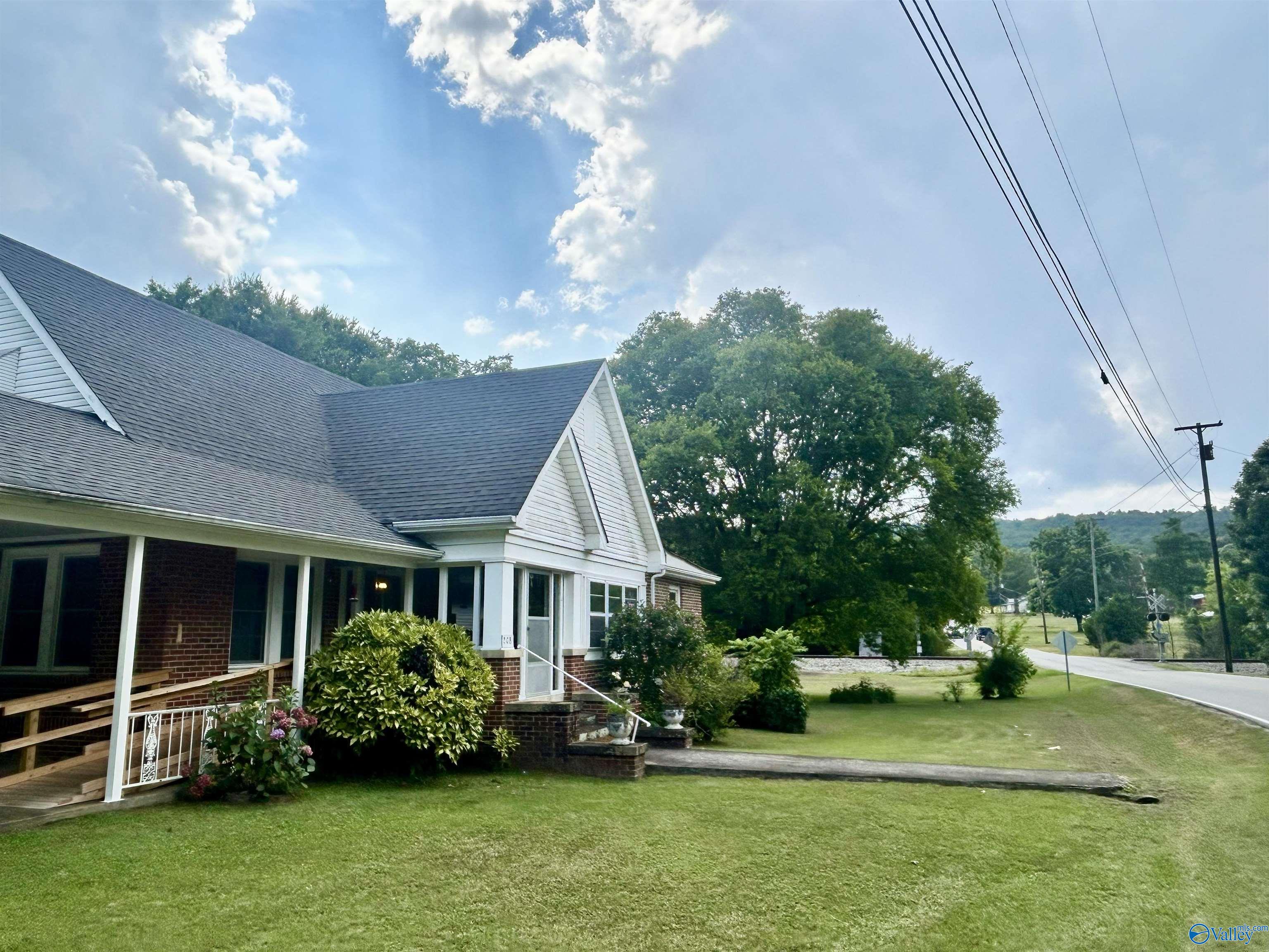 208 County Road 81
