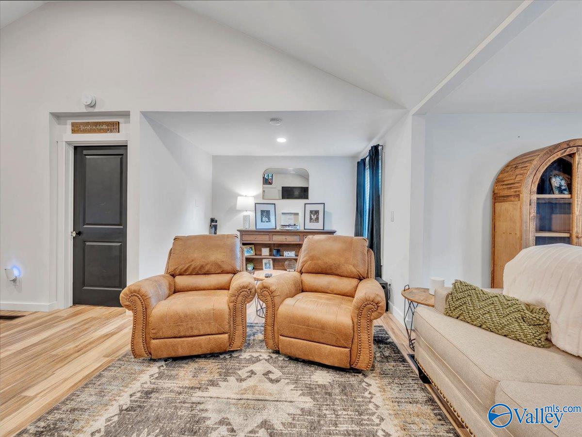 1053 County Road 570