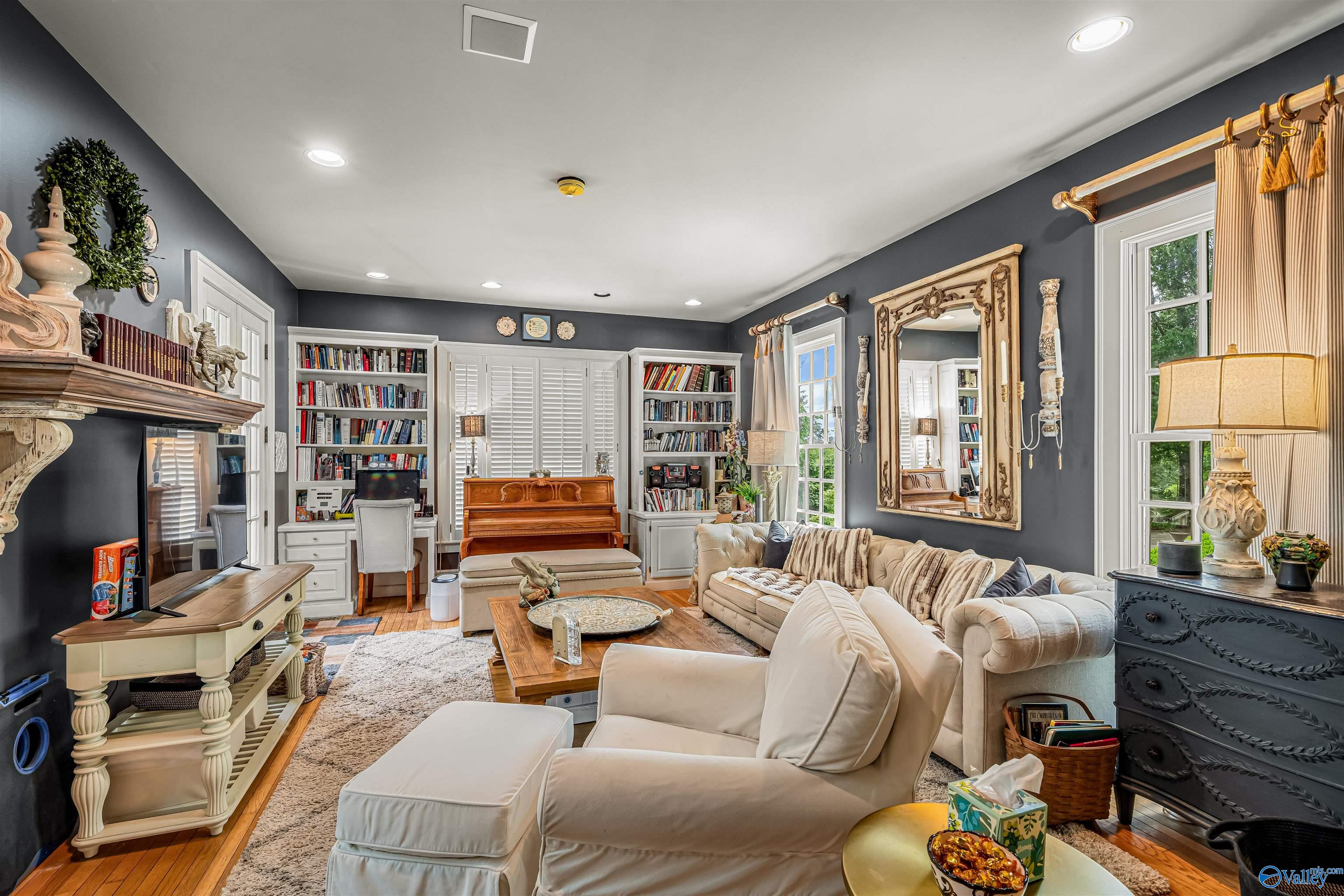 1650 Quail Hollow Road NW