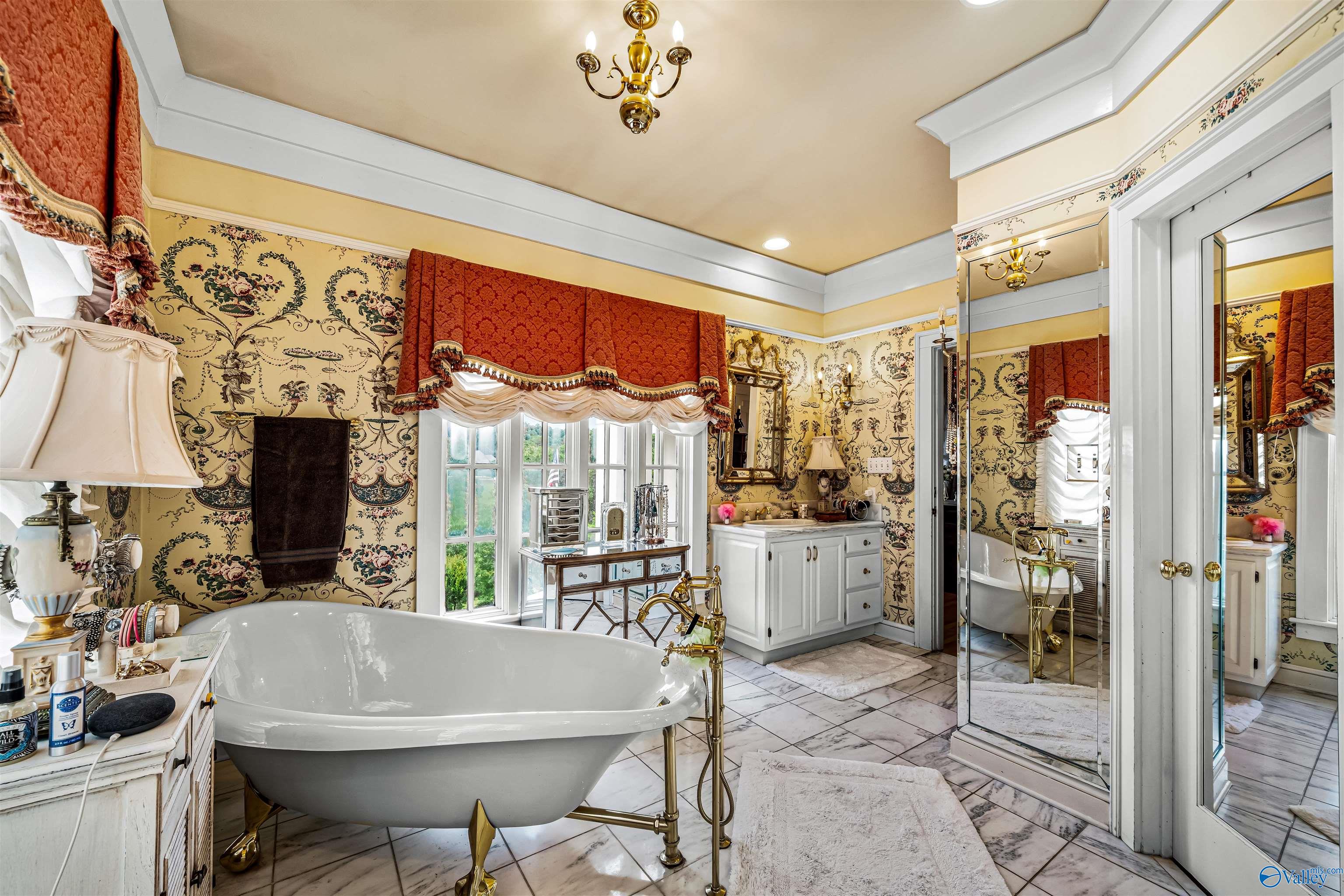 1650 Quail Hollow Road NW