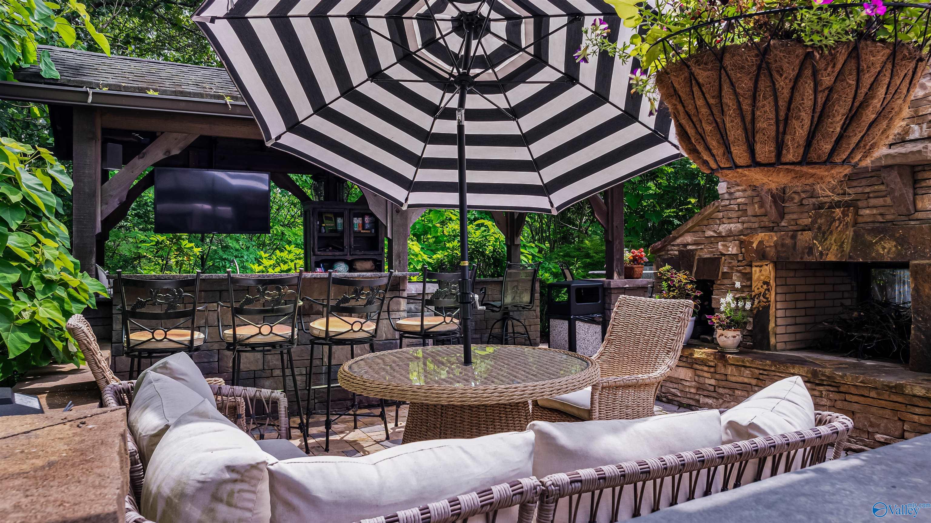 1650 Quail Hollow Road NW