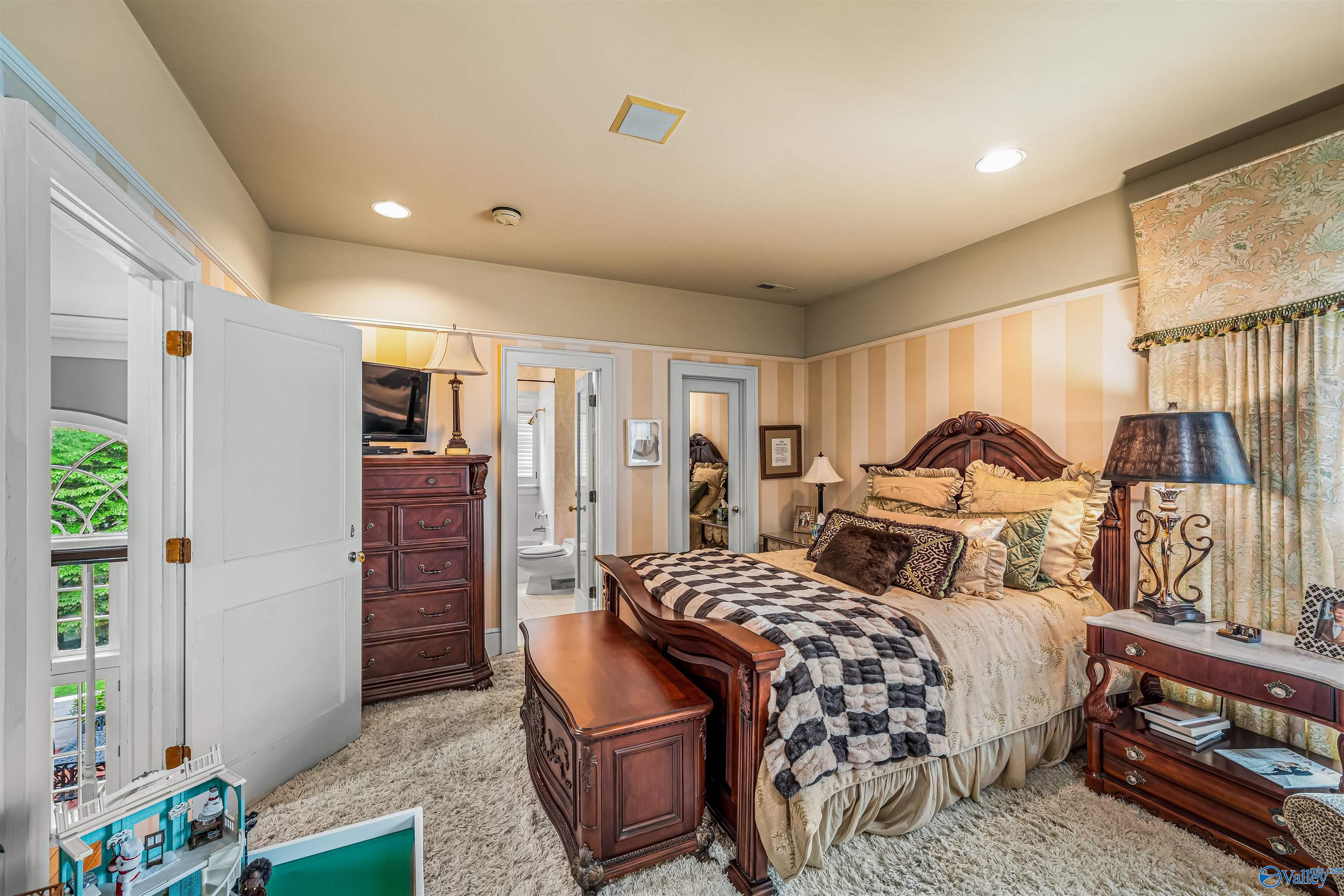 1650 Quail Hollow Road NW