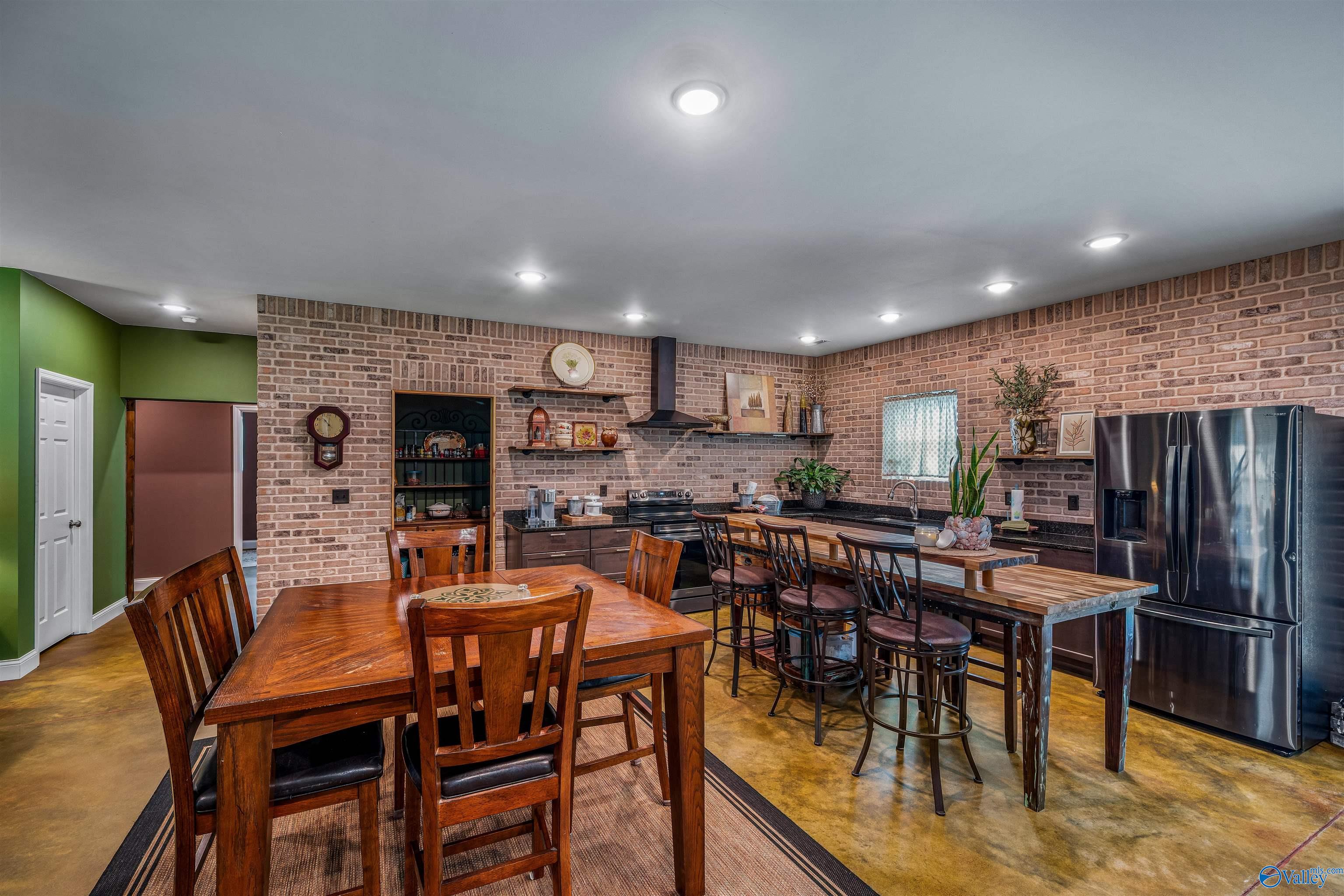 251 Morgan Lane