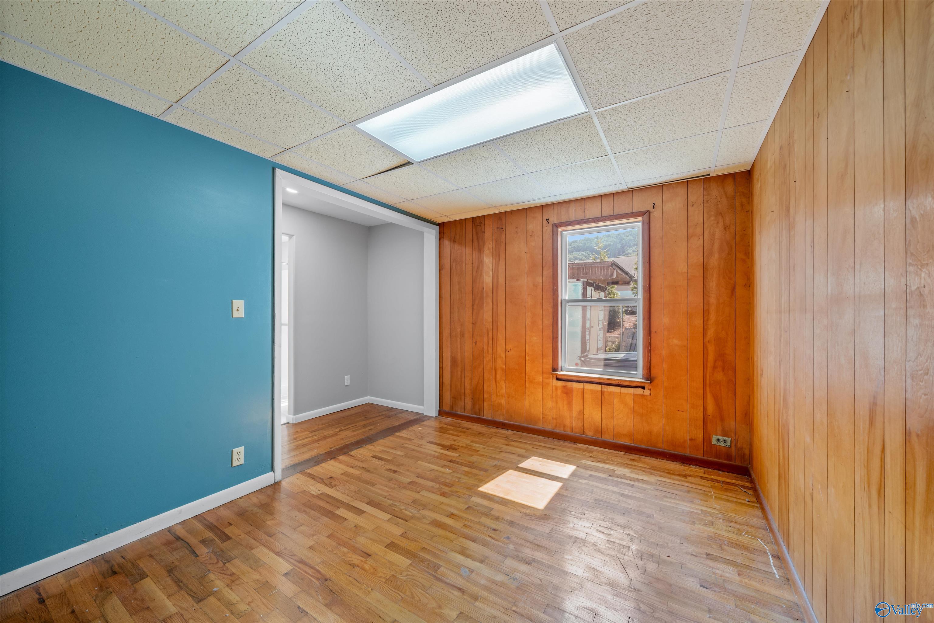 305 Sanders Avenue SE