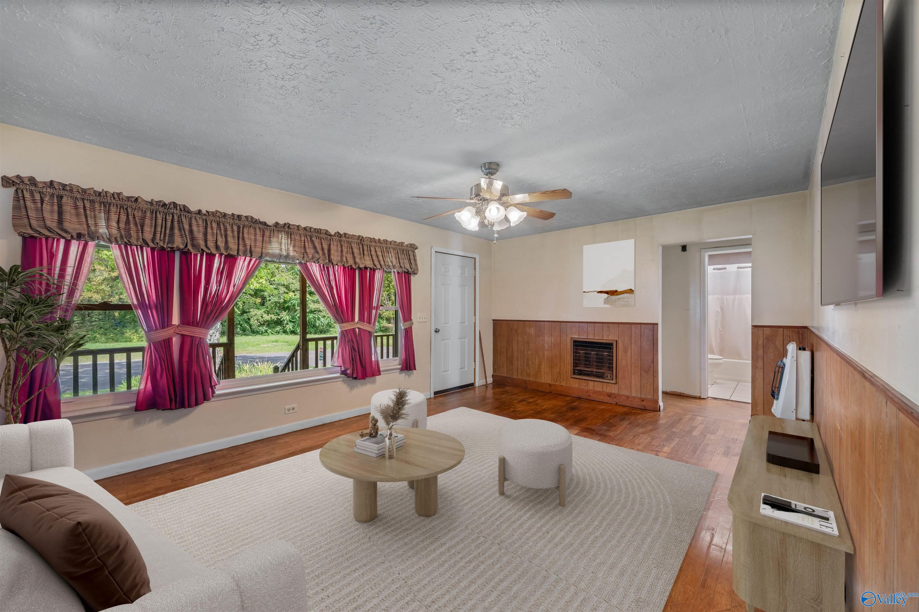 305 Sanders Avenue SE