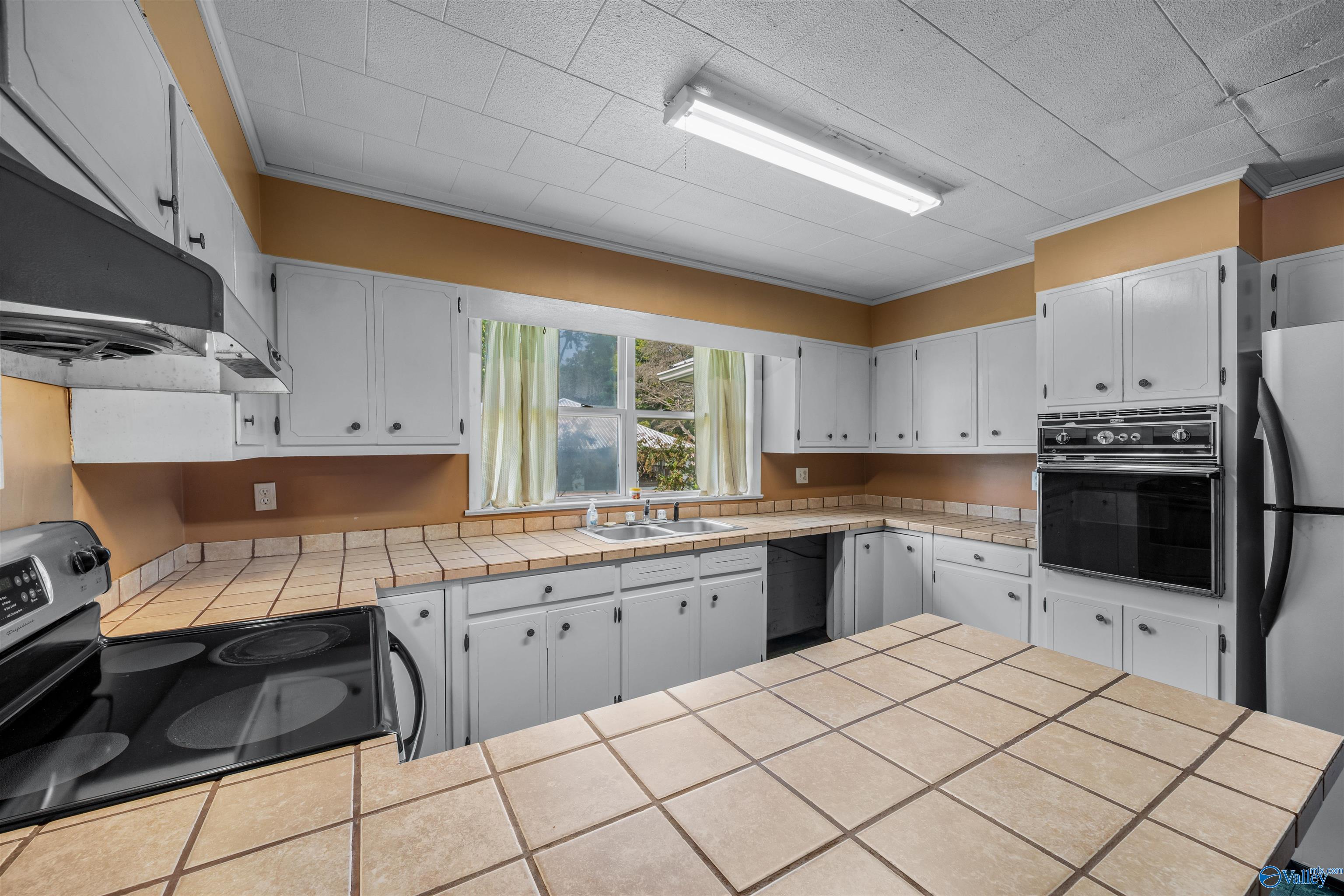 305 Sanders Avenue SE