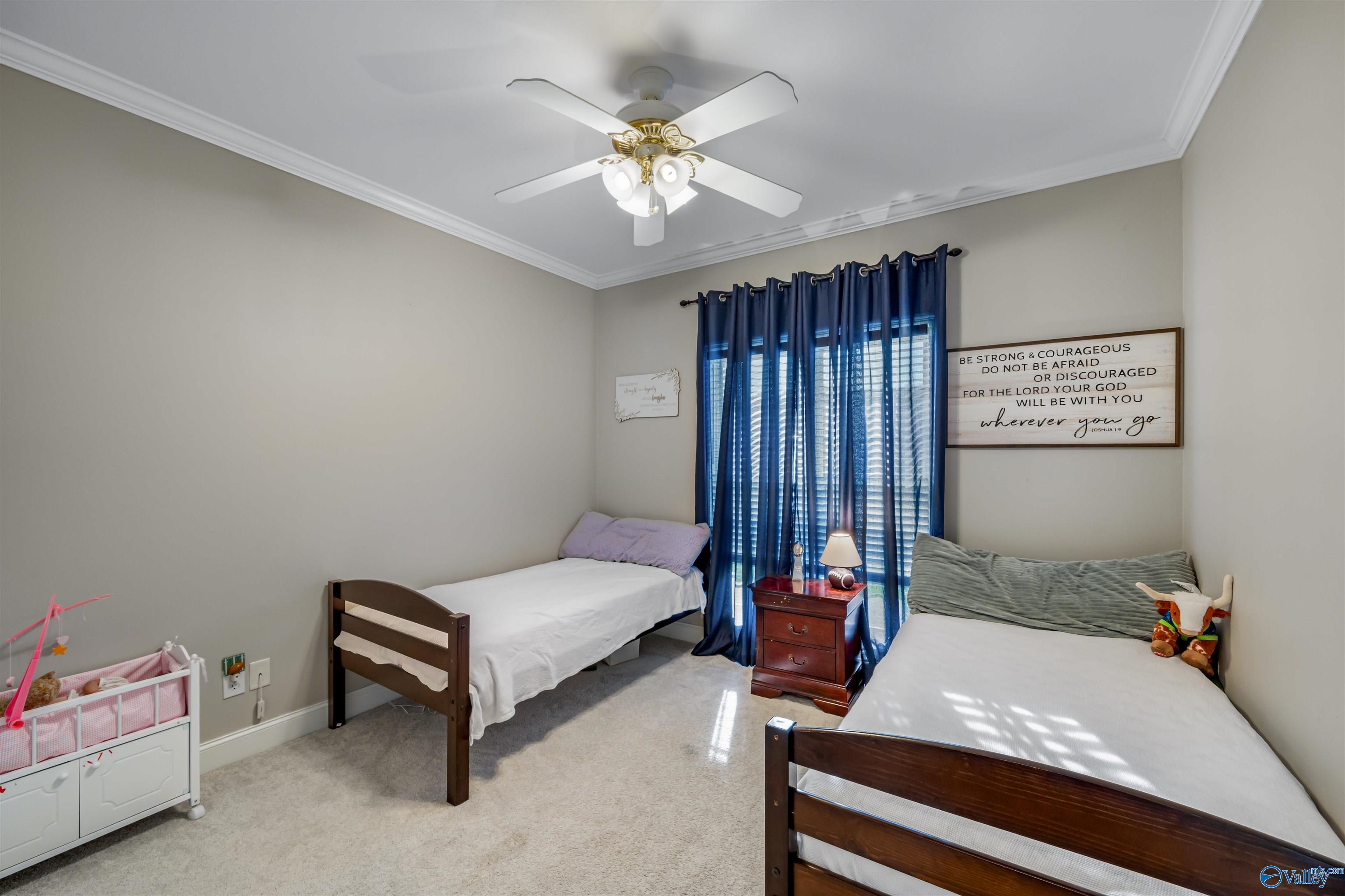 2507 Valley Circle