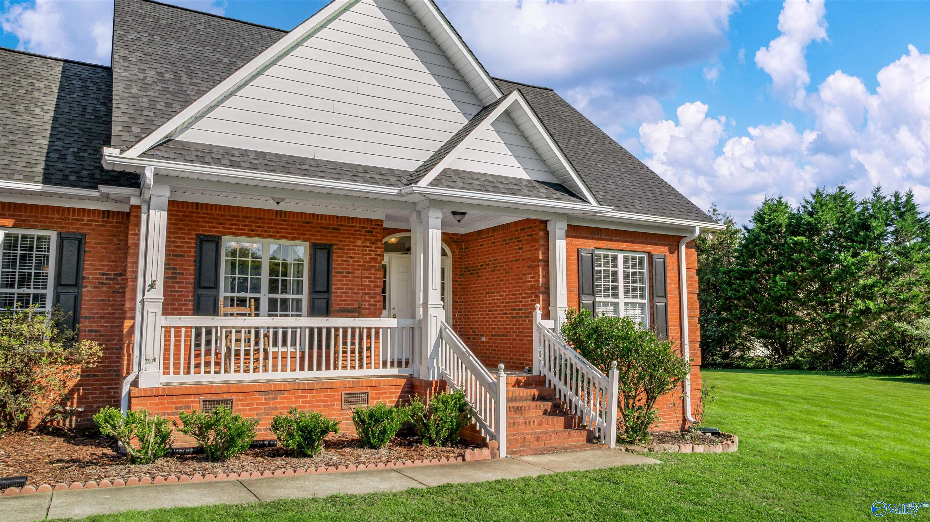 2507 Valley Circle