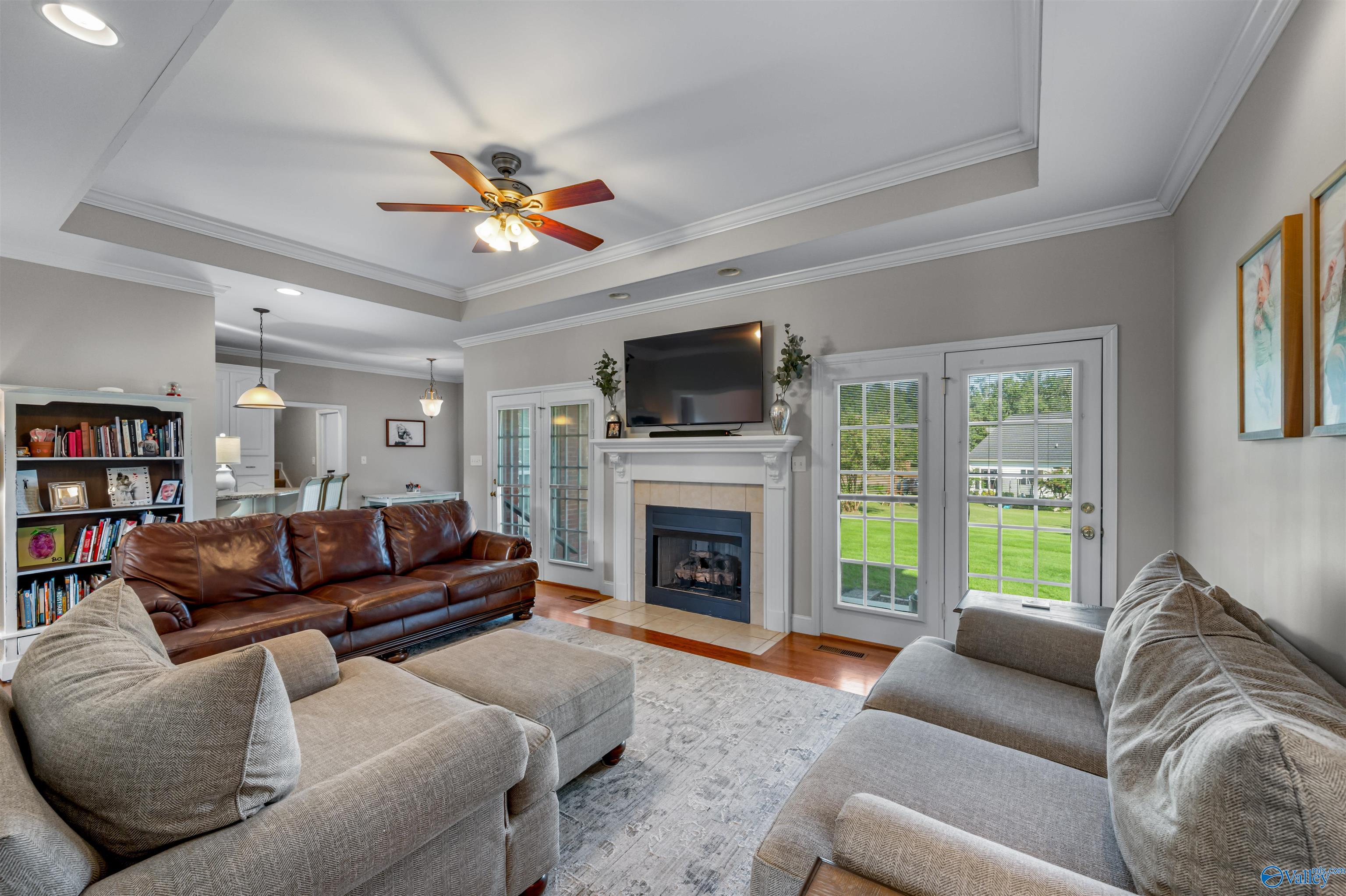 2507 Valley Circle