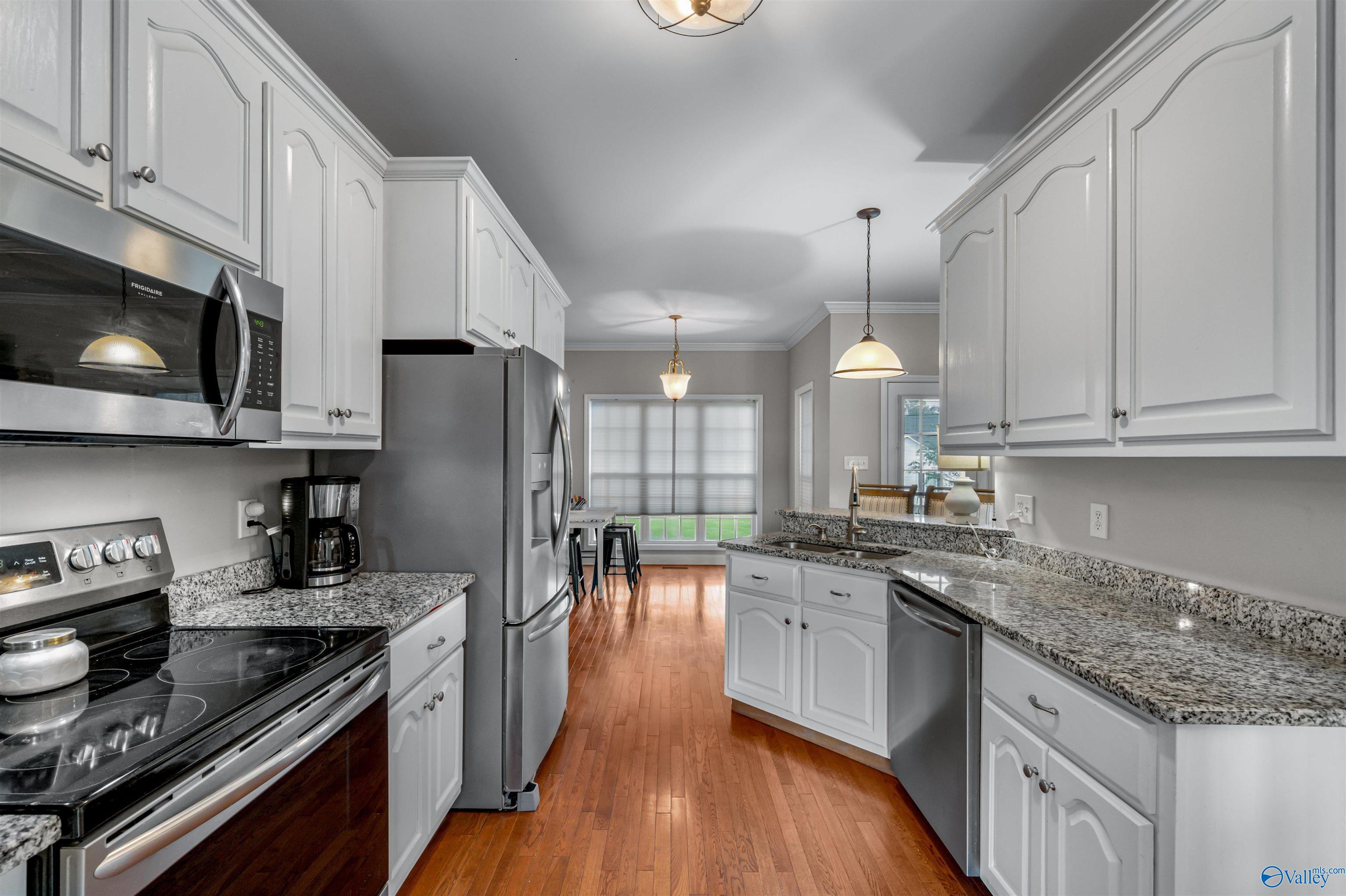 2507 Valley Circle