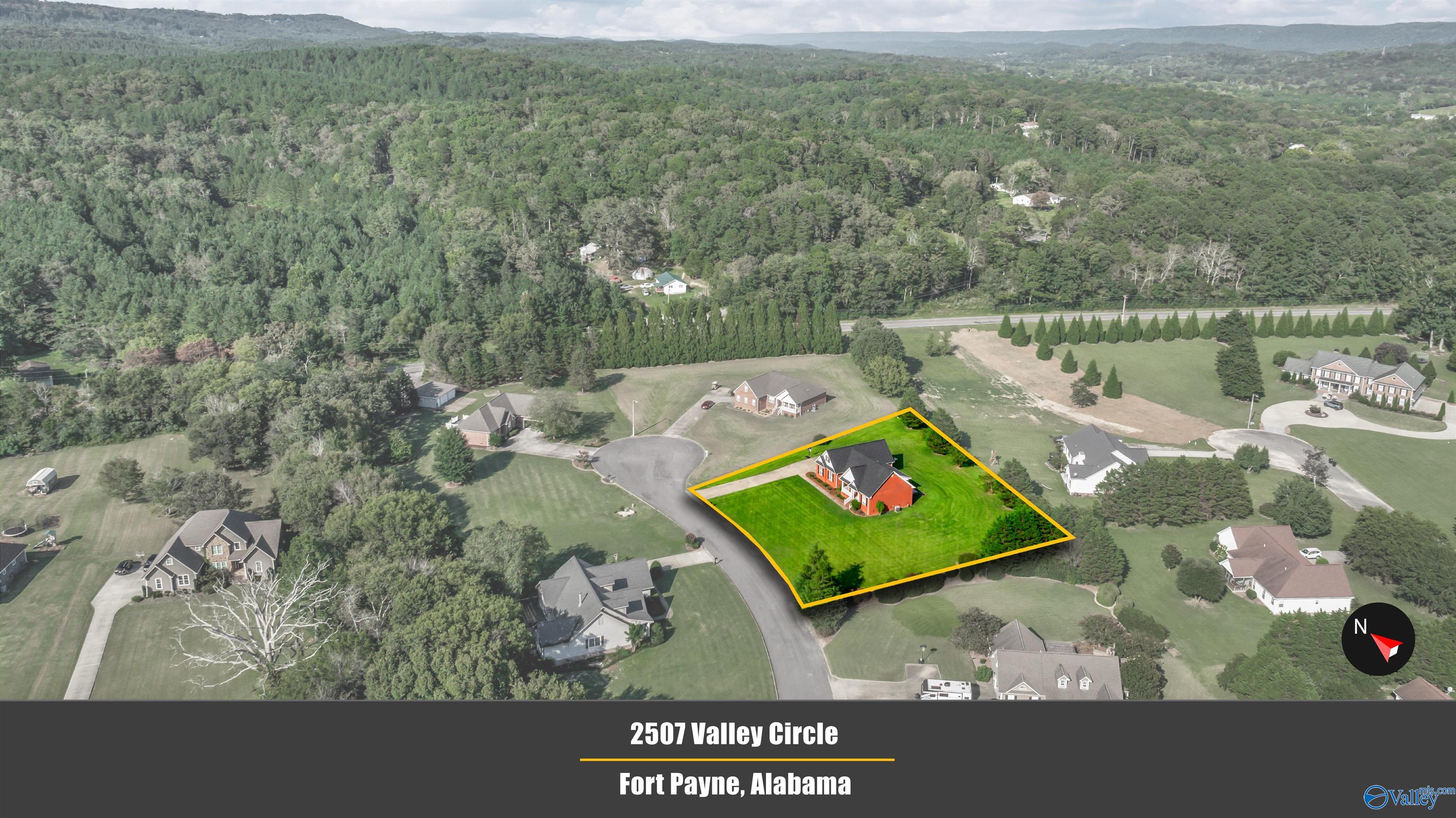 2507 Valley Circle