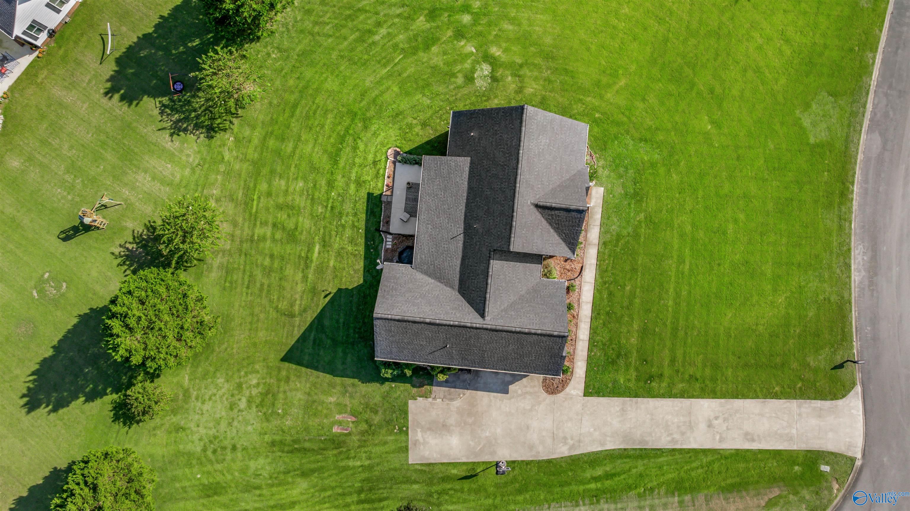 2507 Valley Circle