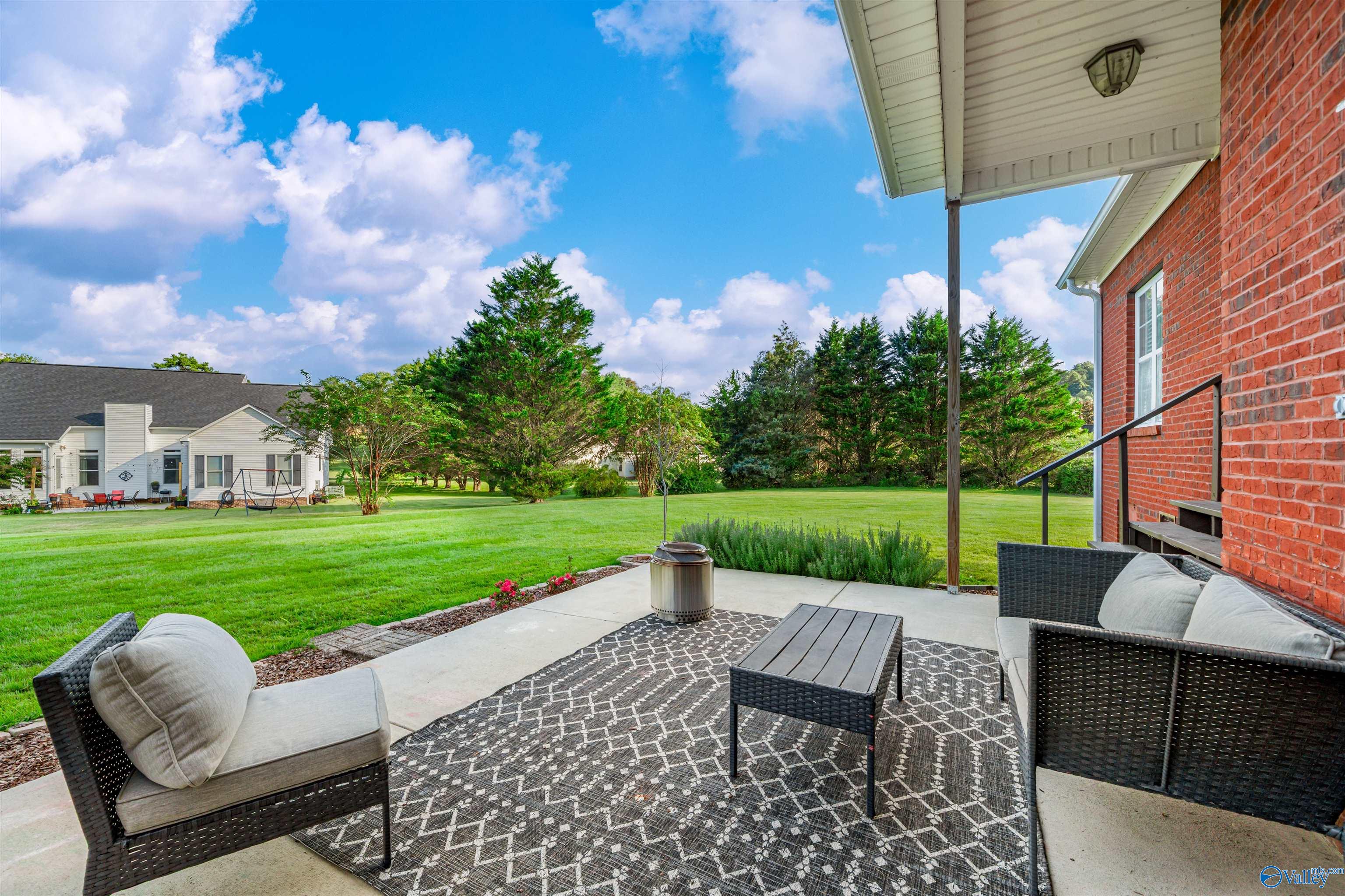 2507 Valley Circle