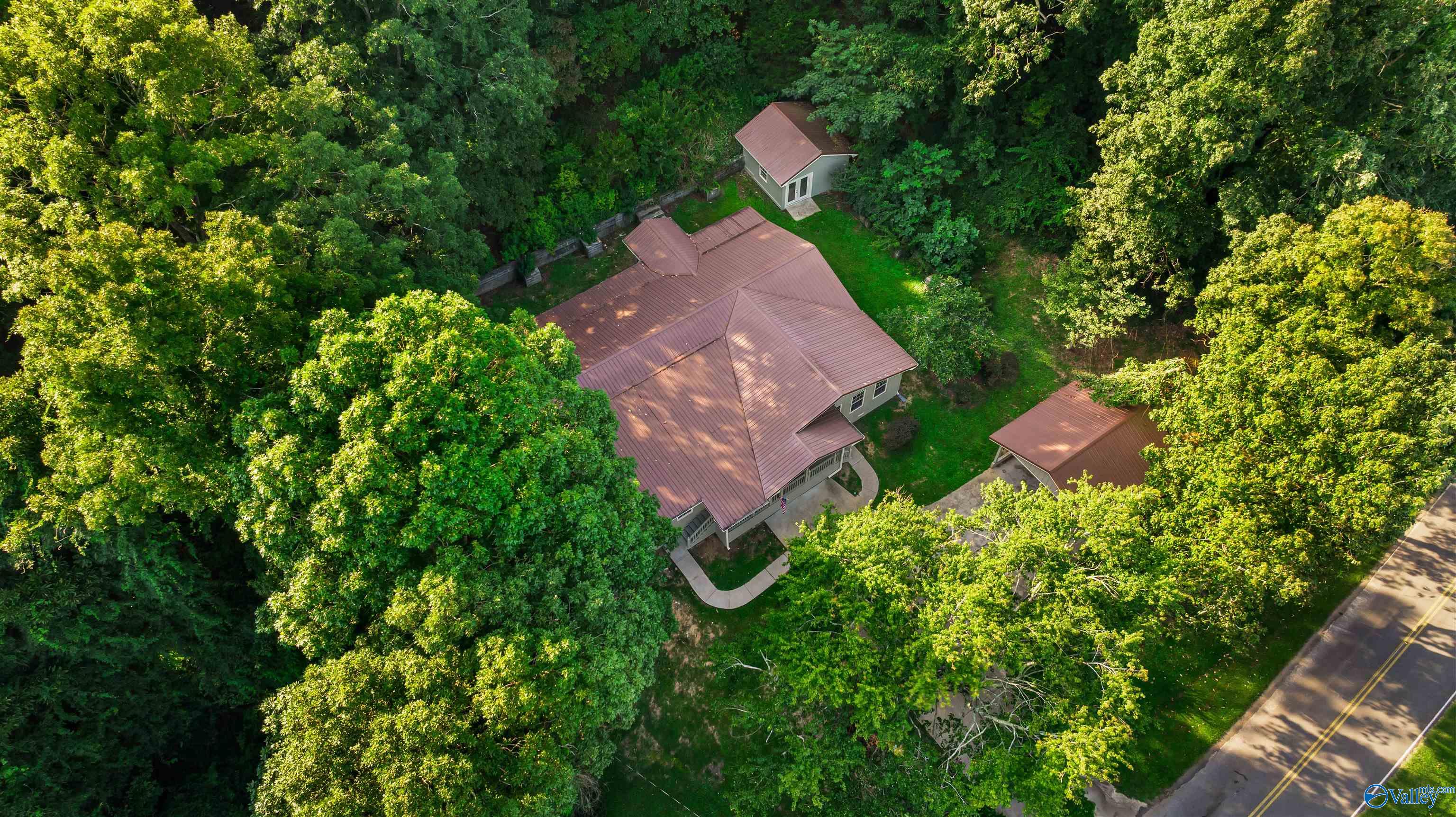 1111 Scenic Road E