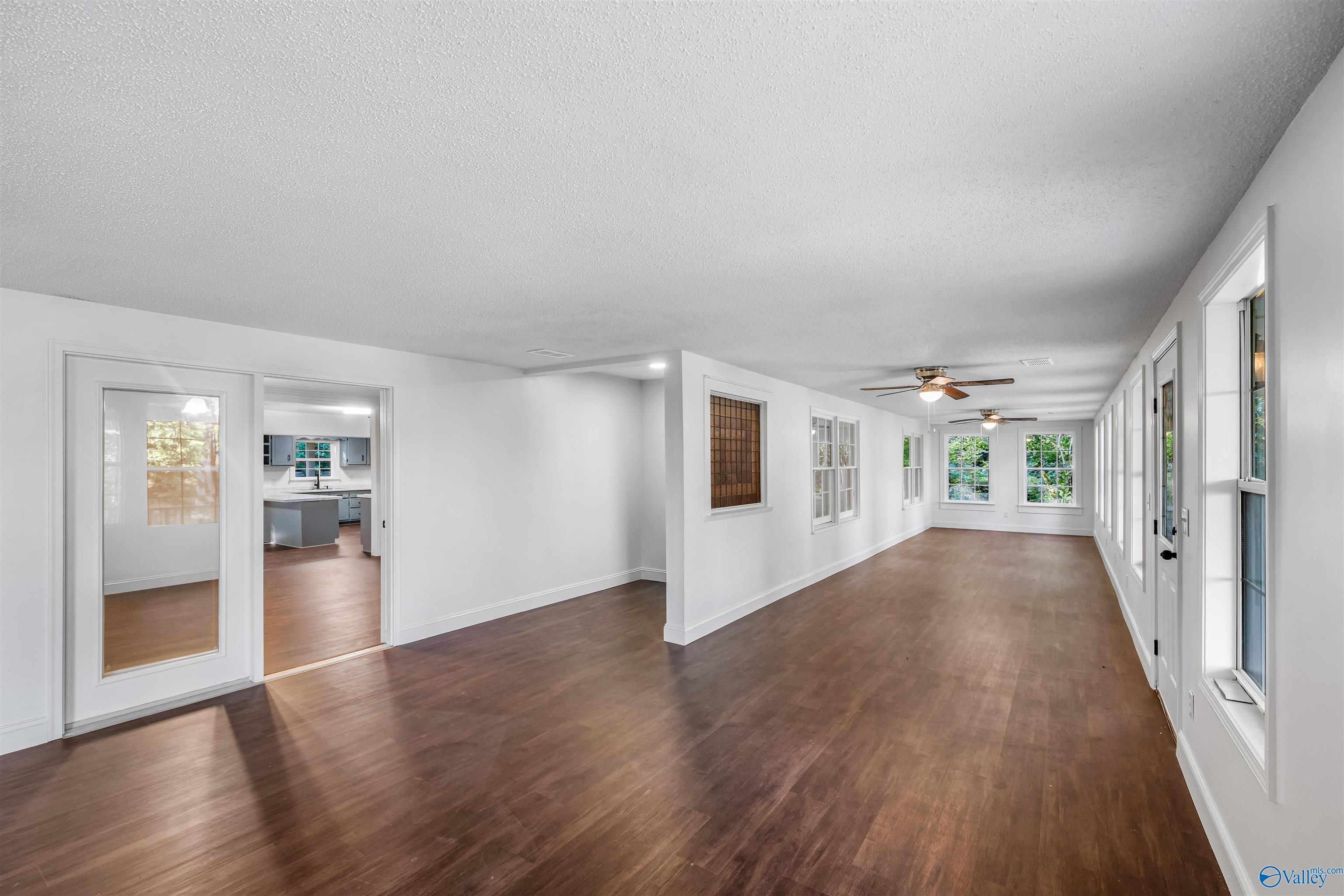 1111 Scenic Road E
